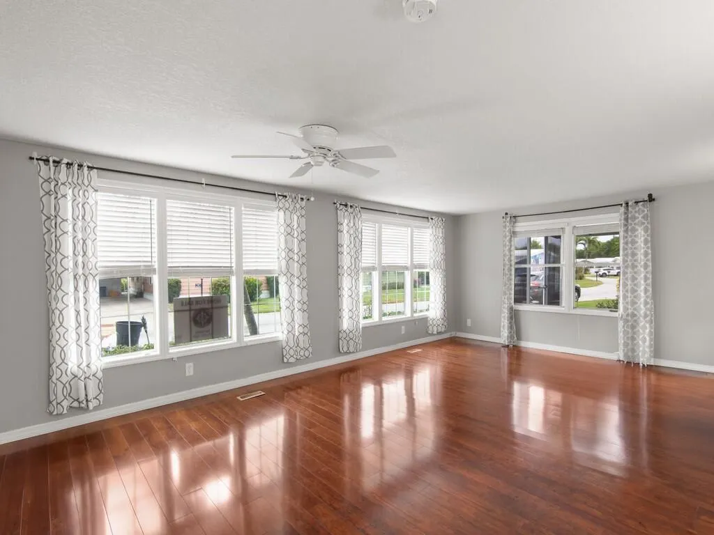 395 NE Jade Circle