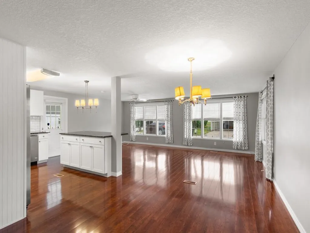 395 NE Jade Circle