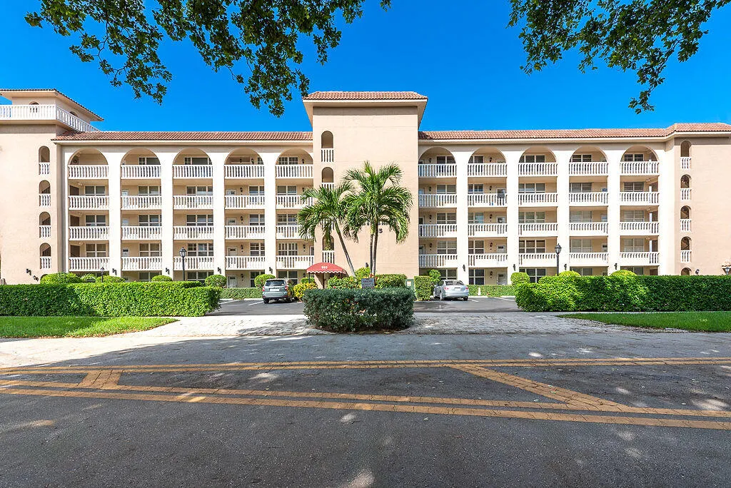 985 SE 19th Avenue #203