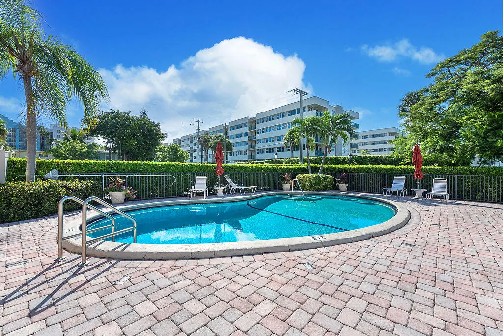 985 SE 19th Avenue #203