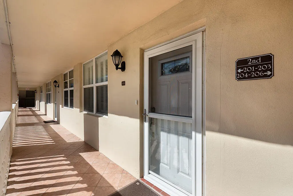 985 SE 19th Avenue #203