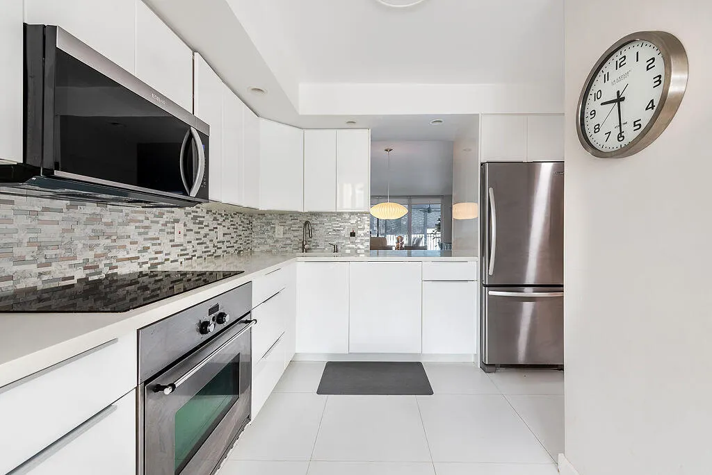 985 SE 19th Avenue #203