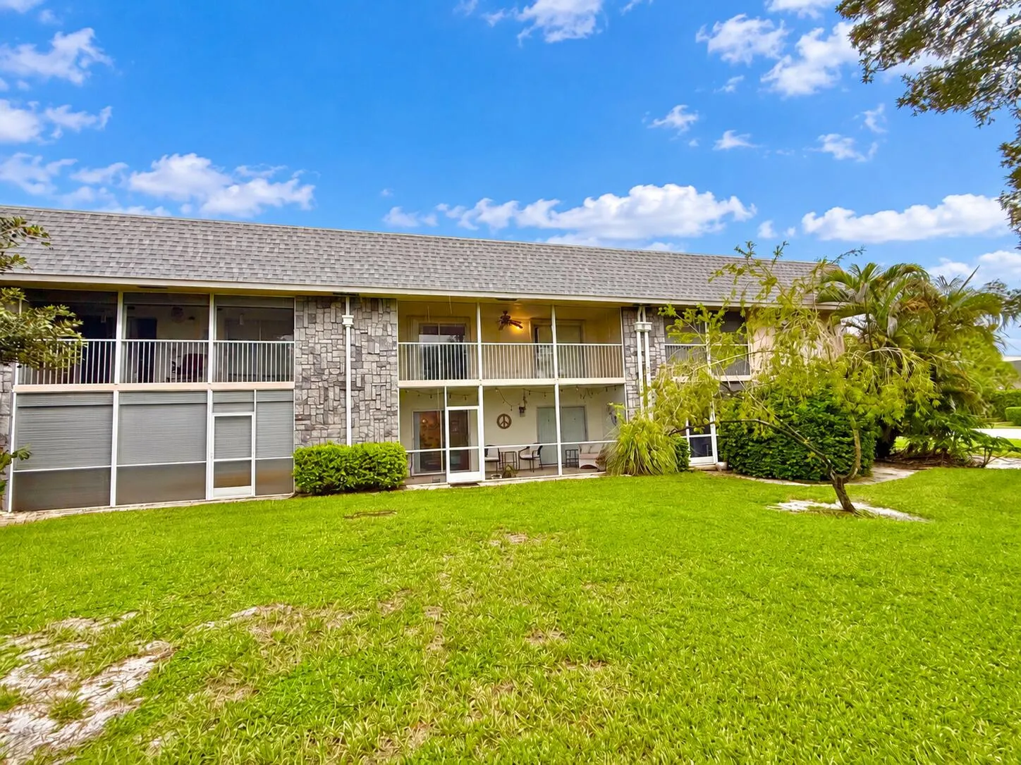 18081 SE COUNTRY CLUB Drive #21-207