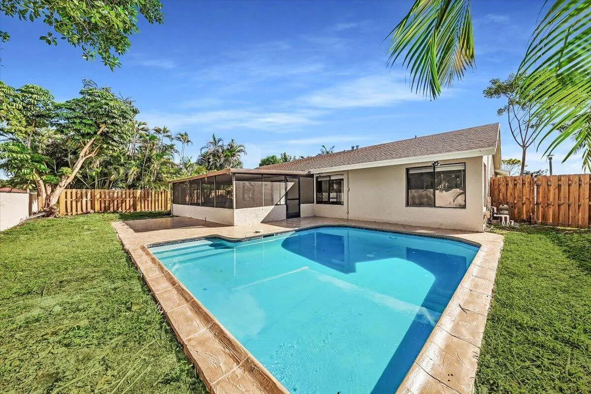 837 SW 56TH Avenue
