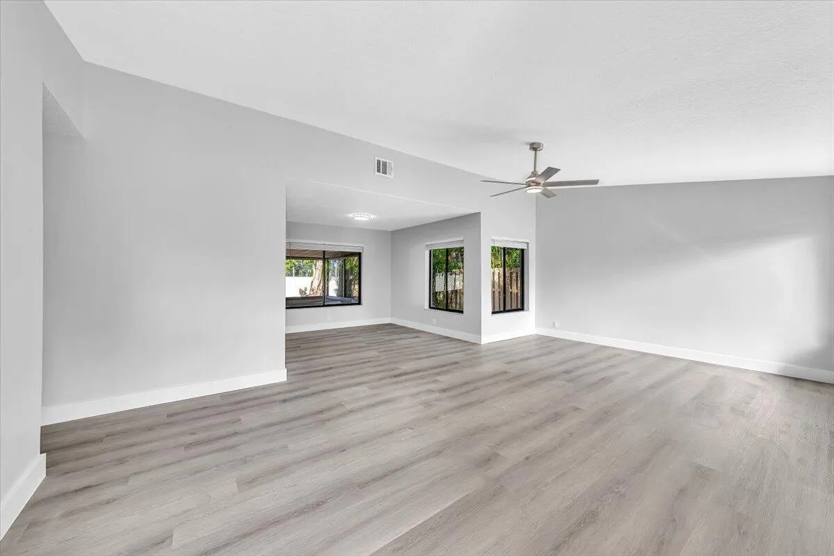 837 SW 56TH Avenue