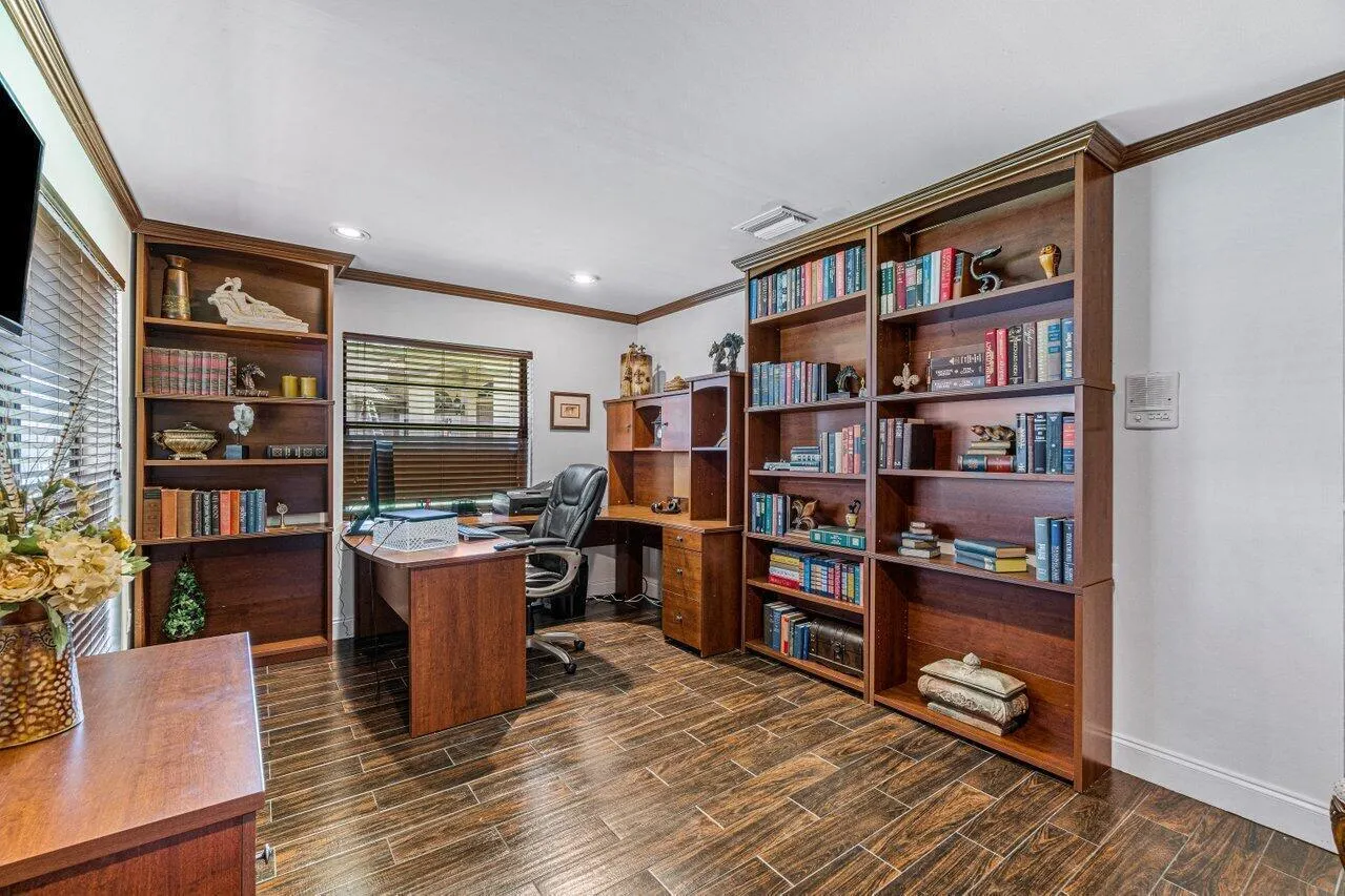 2276 NW 36th Street
