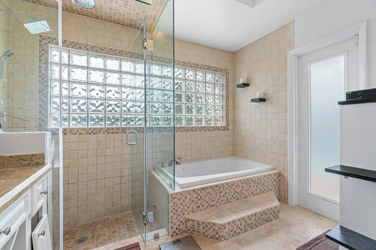 2276 NW 36th Street