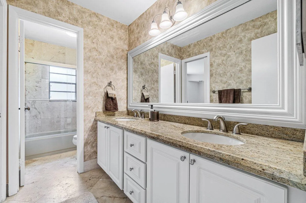 2276 NW 36th Street