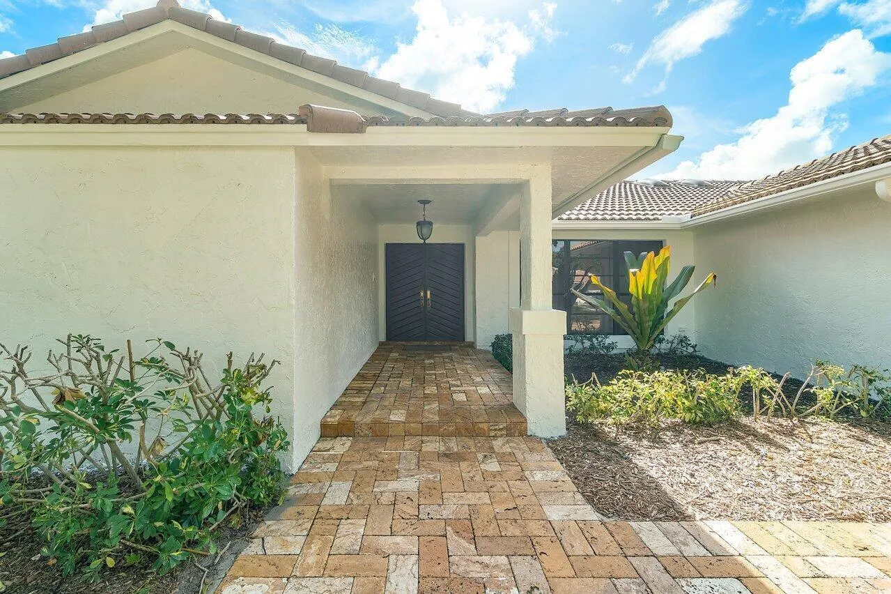 2276 NW 36th Street