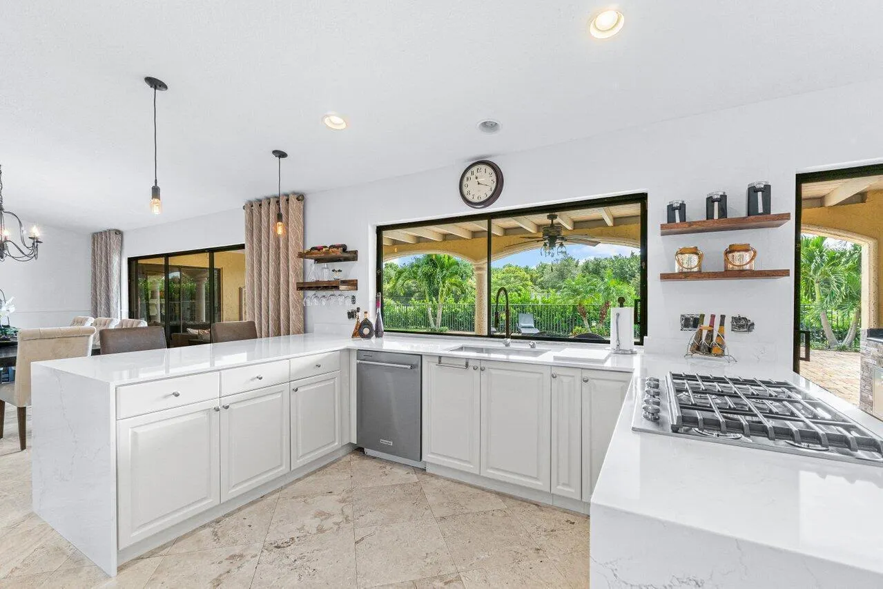 2276 NW 36th Street