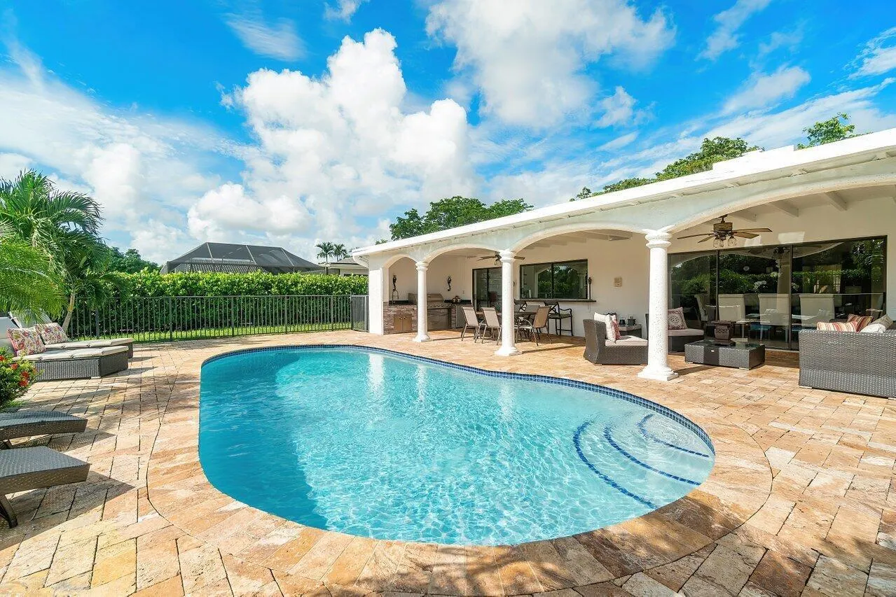 2276 NW 36th Street