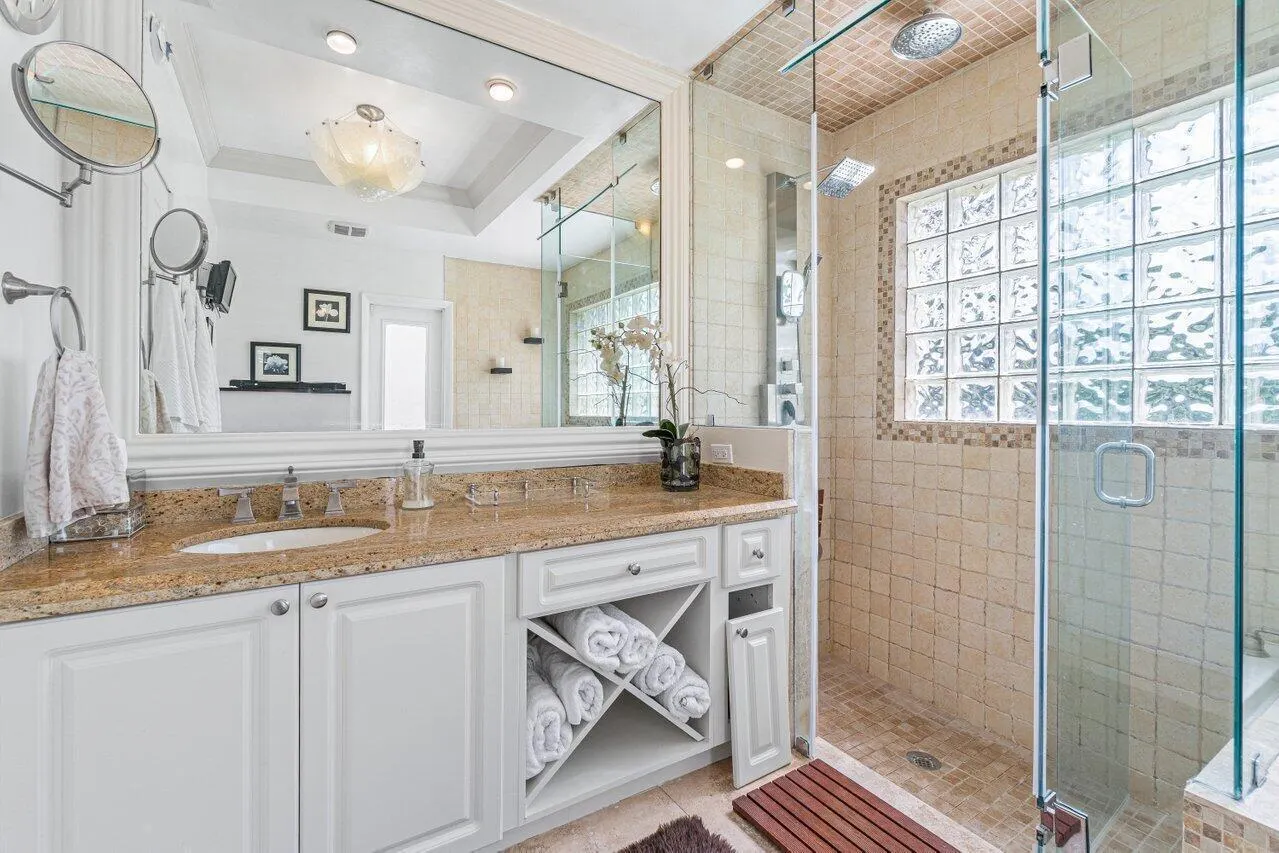 2276 NW 36th Street