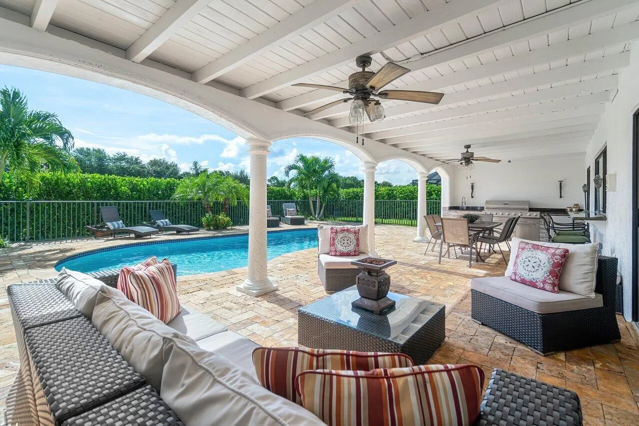 2276 NW 36th Street