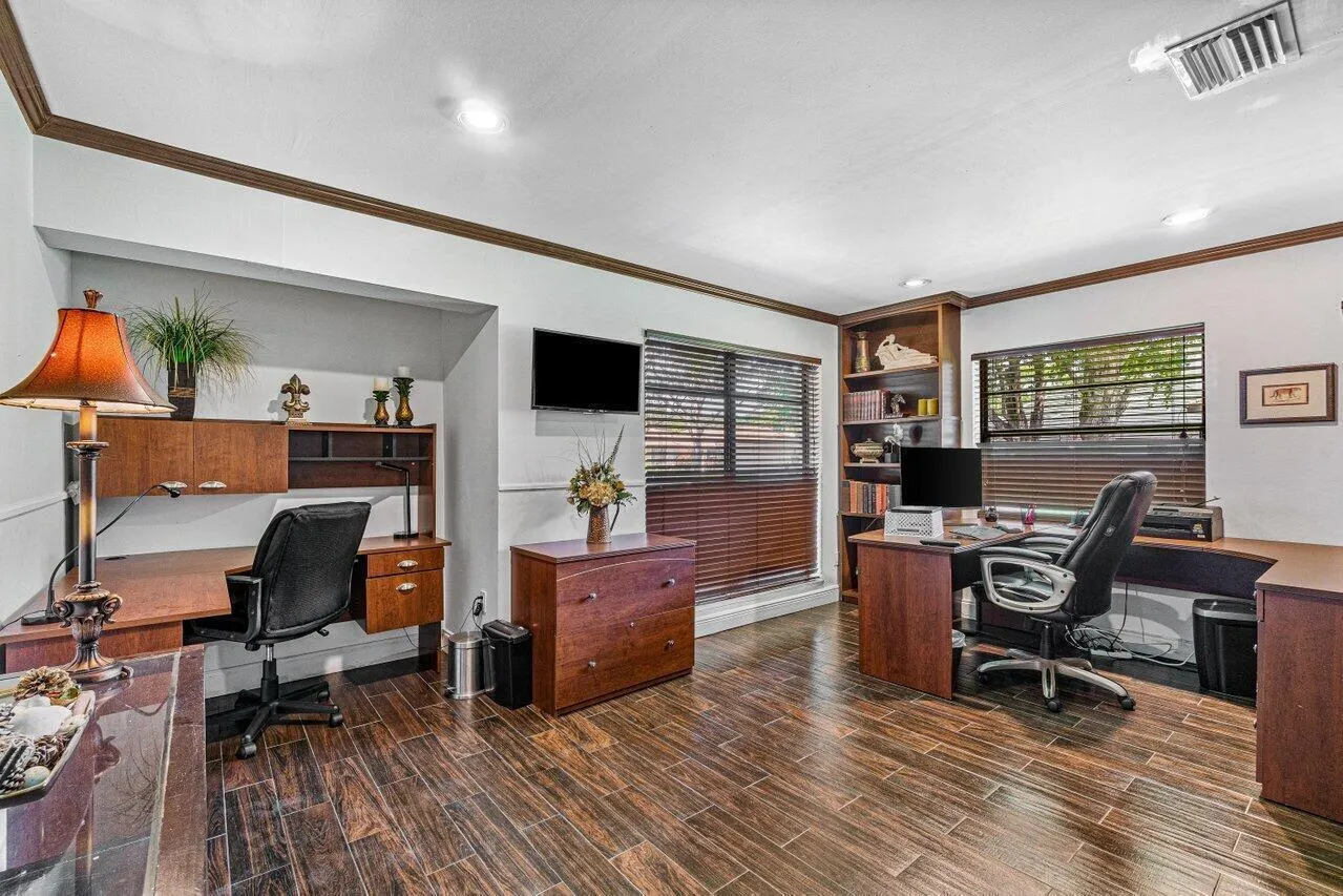 2276 NW 36th Street