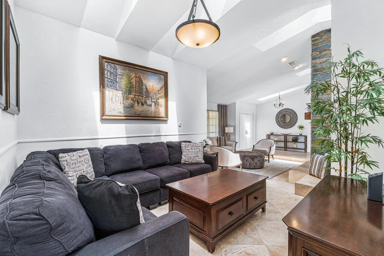 2276 NW 36th Street