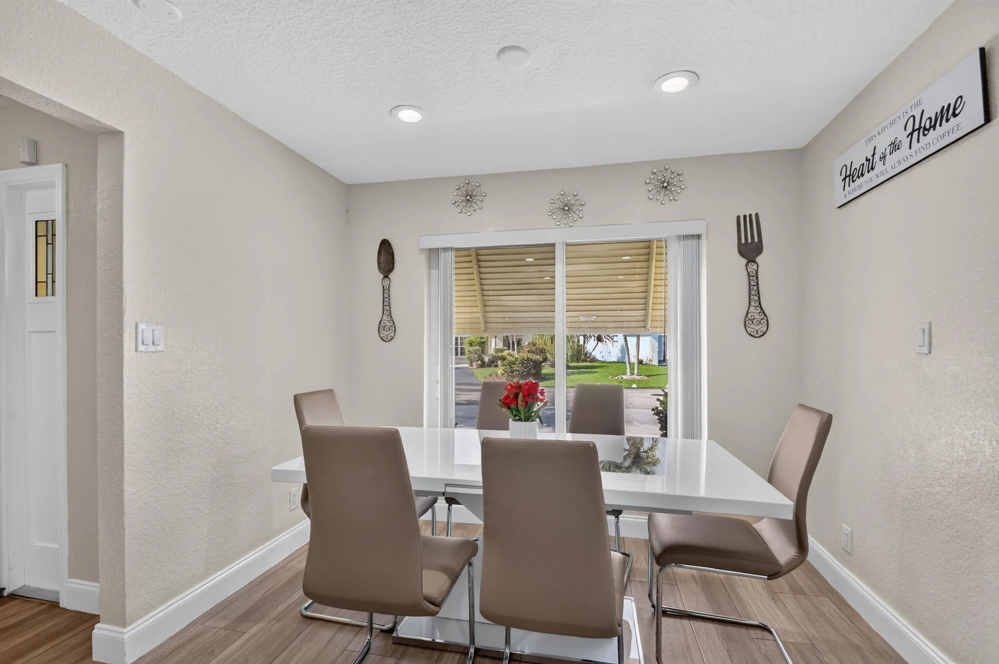 7099 PINE MANOR Drive