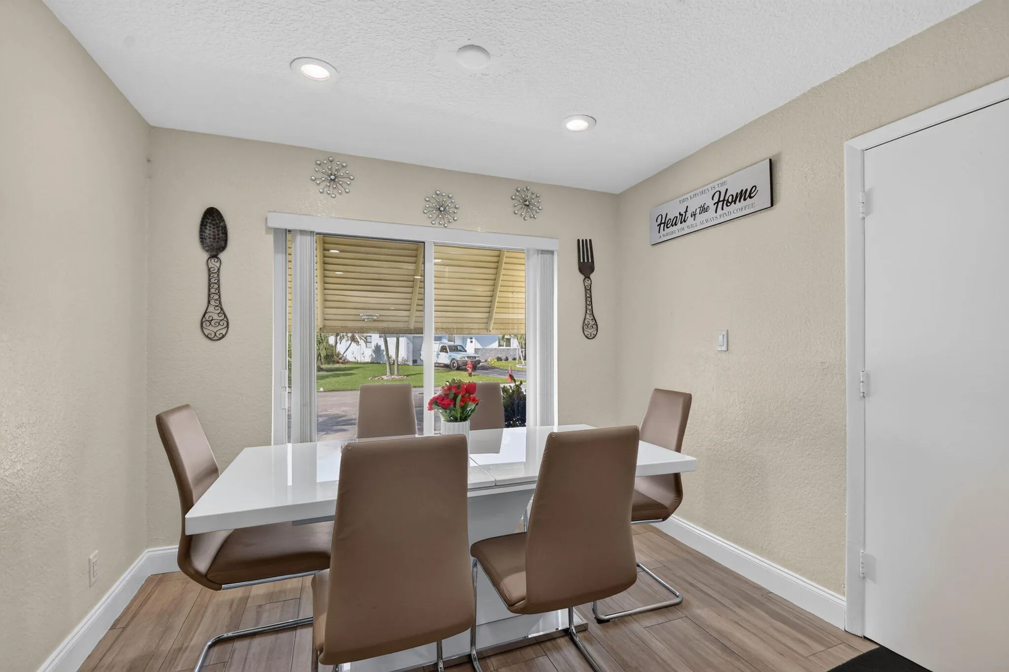 7099 PINE MANOR Drive