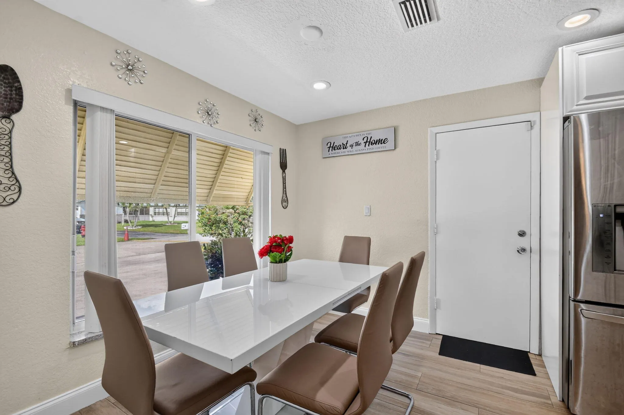 7099 PINE MANOR Drive