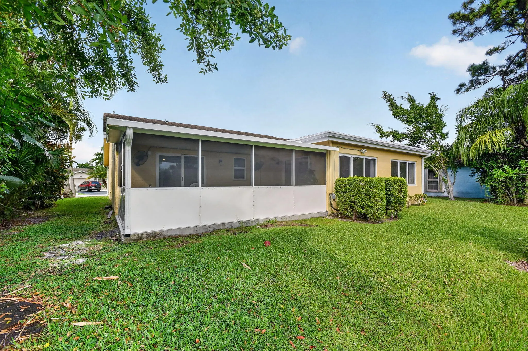7099 PINE MANOR Drive