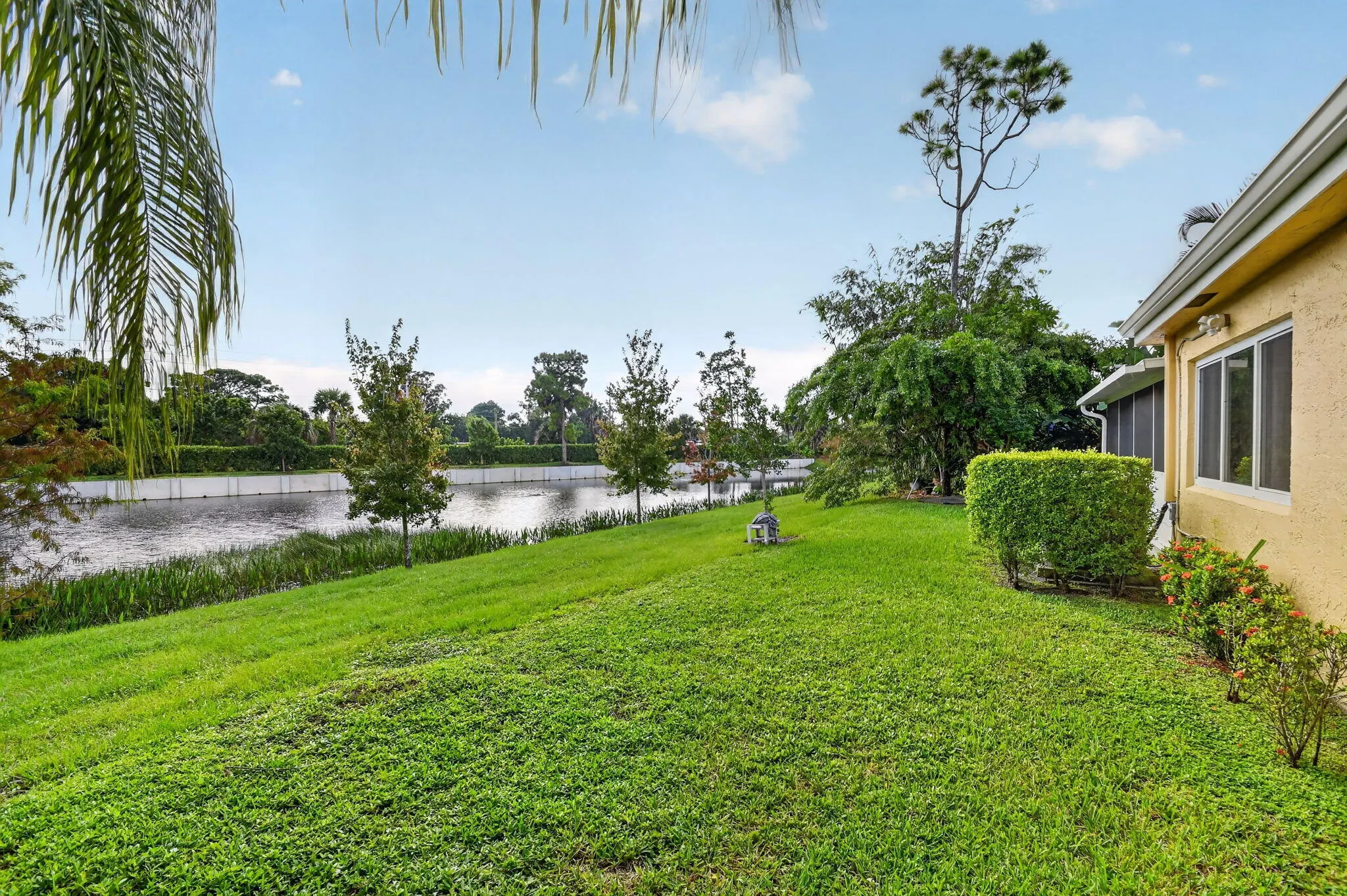 7099 PINE MANOR Drive