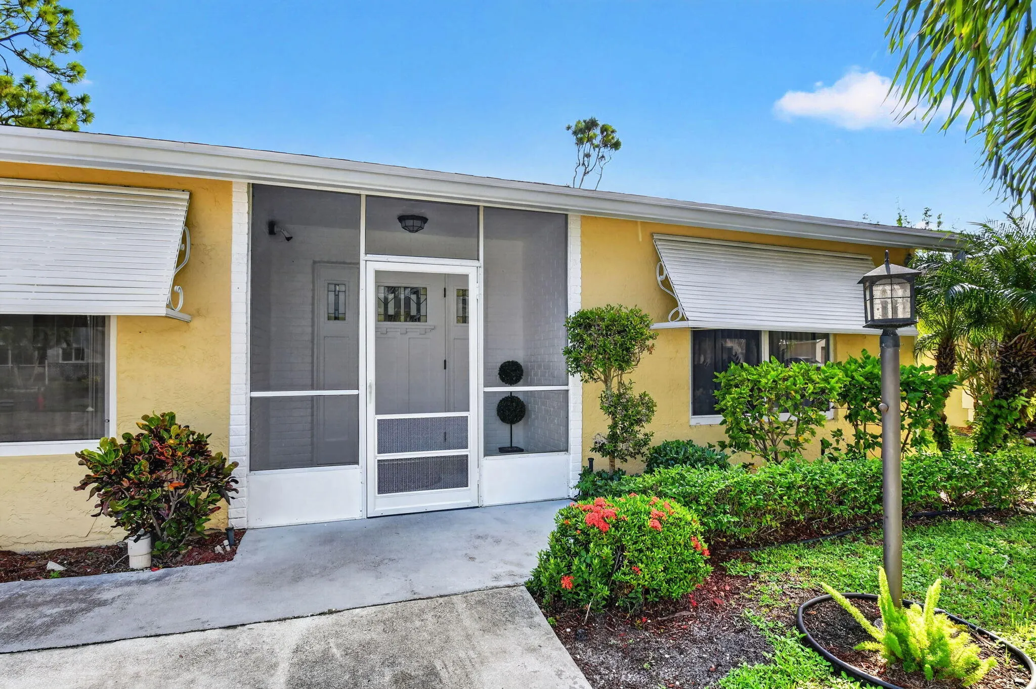 7099 PINE MANOR Drive