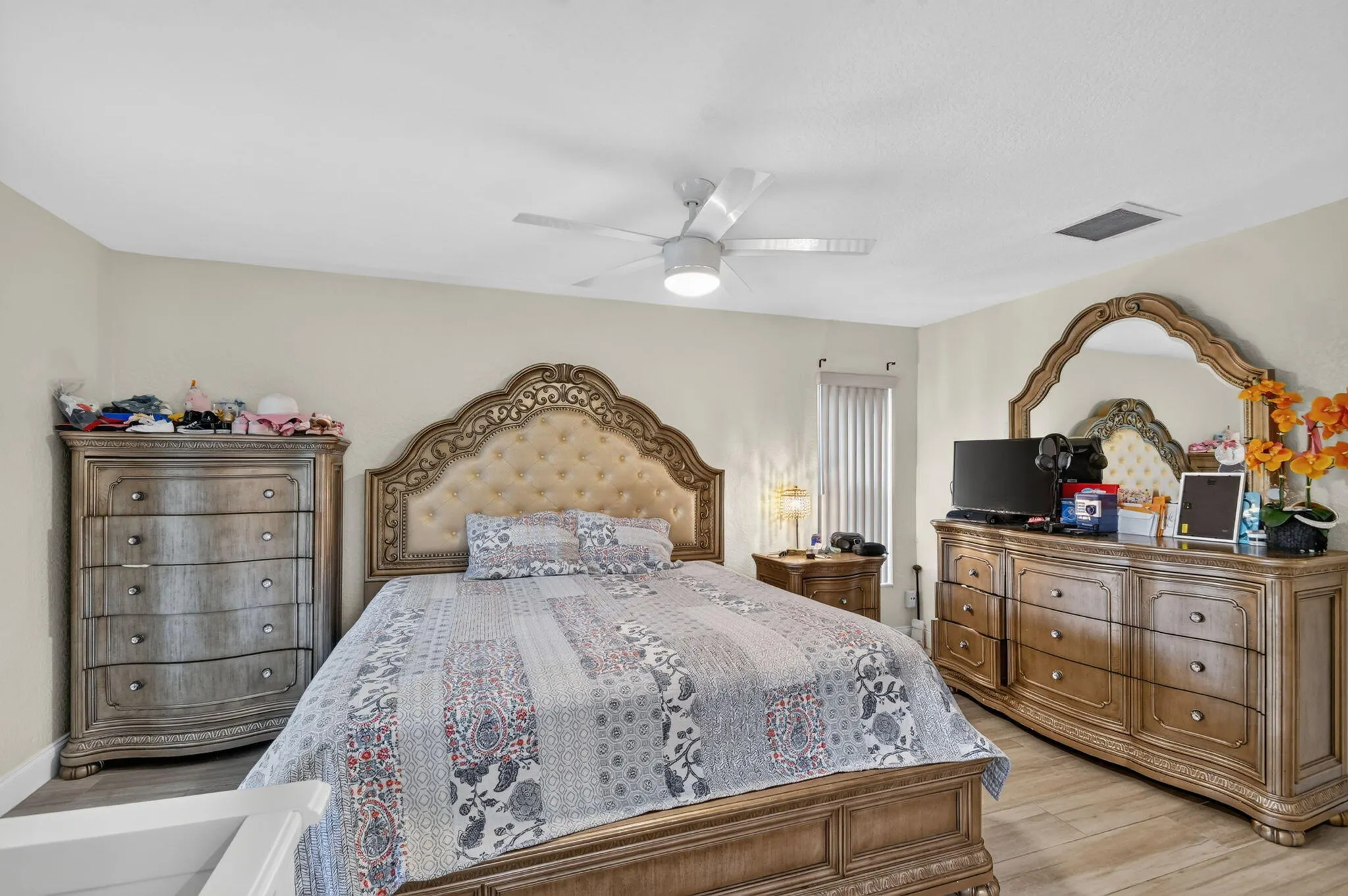 7099 PINE MANOR Drive