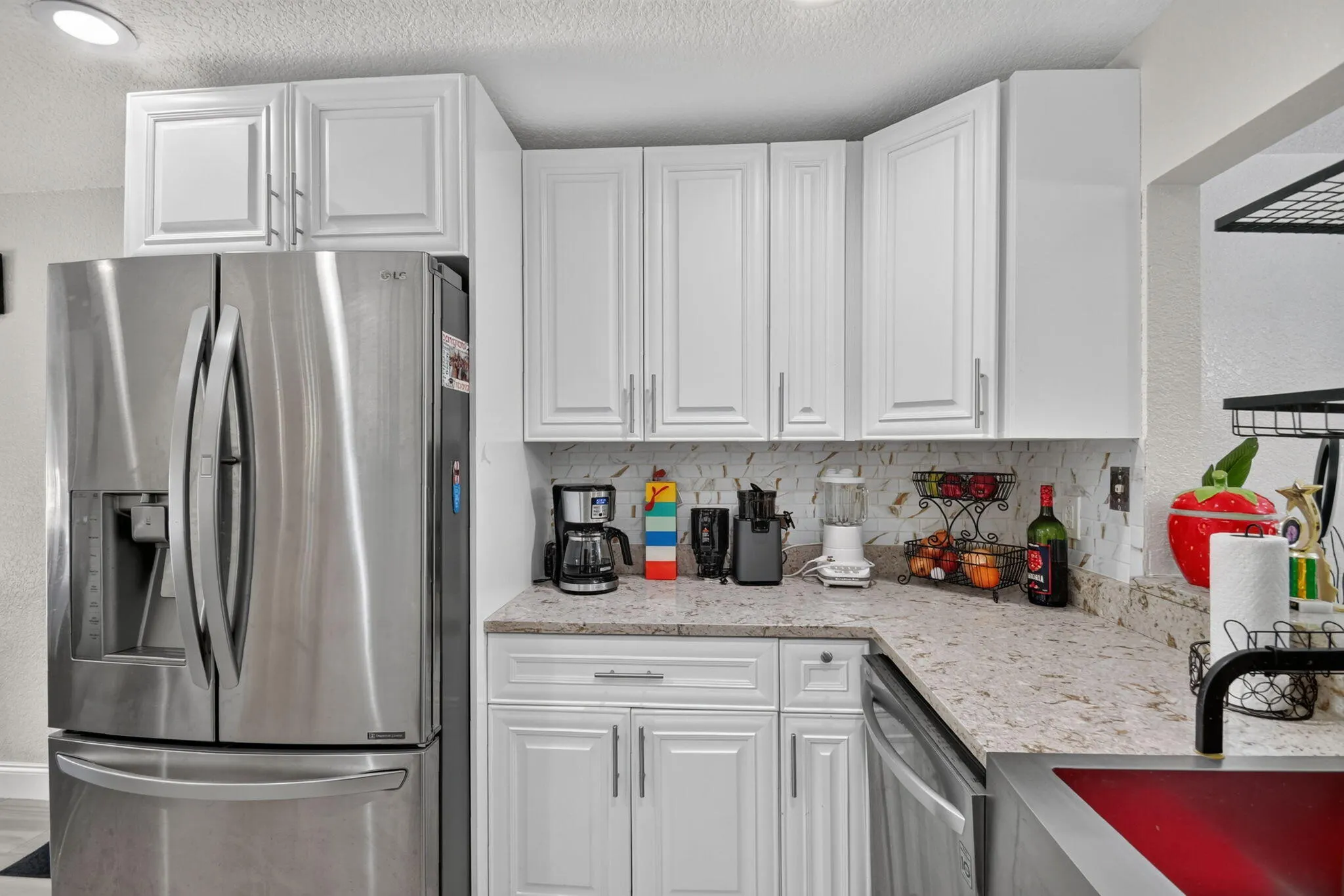 7099 PINE MANOR Drive