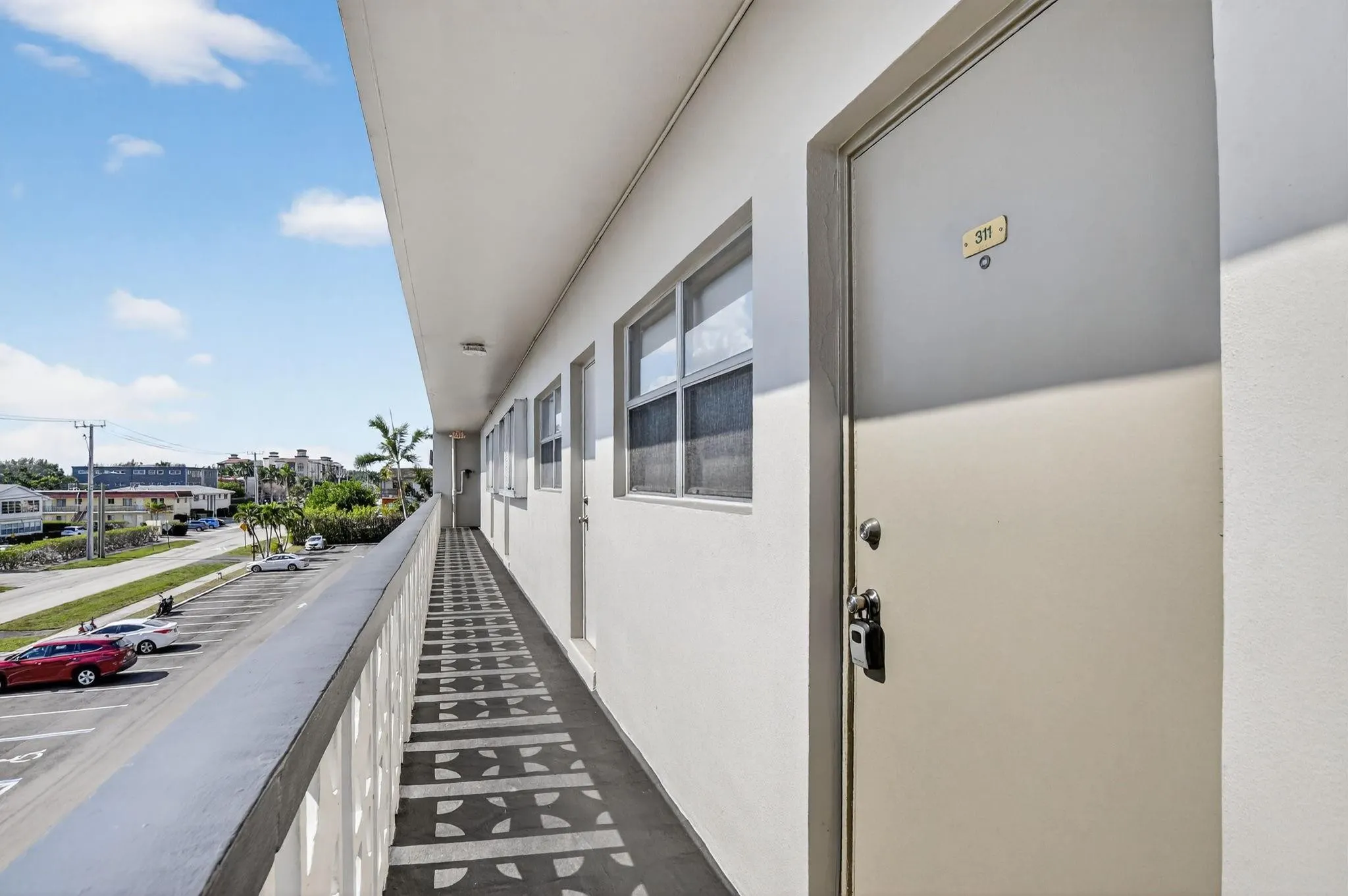 941 CRYSTAL LAKE Drive #311