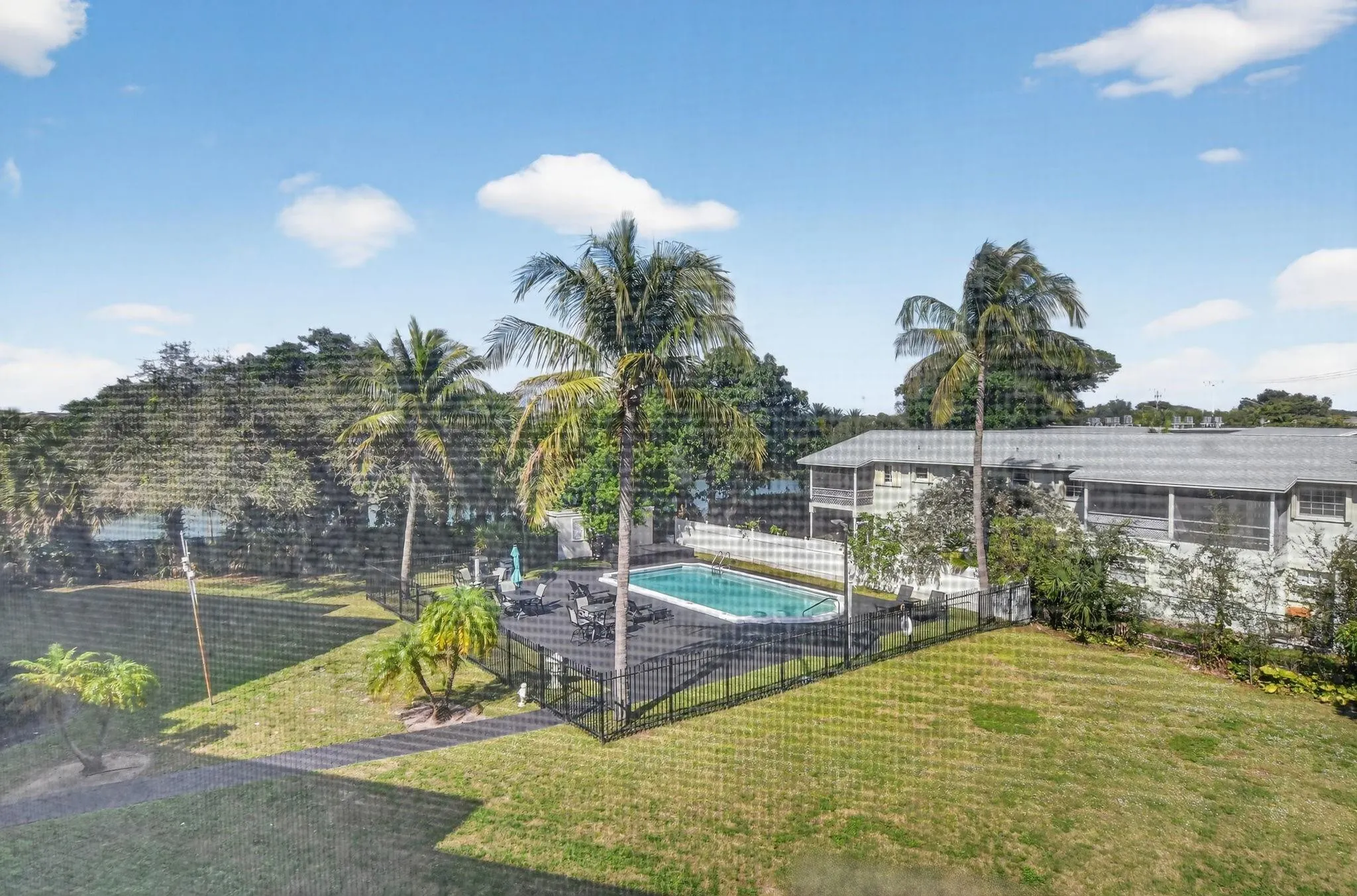 941 CRYSTAL LAKE Drive #311