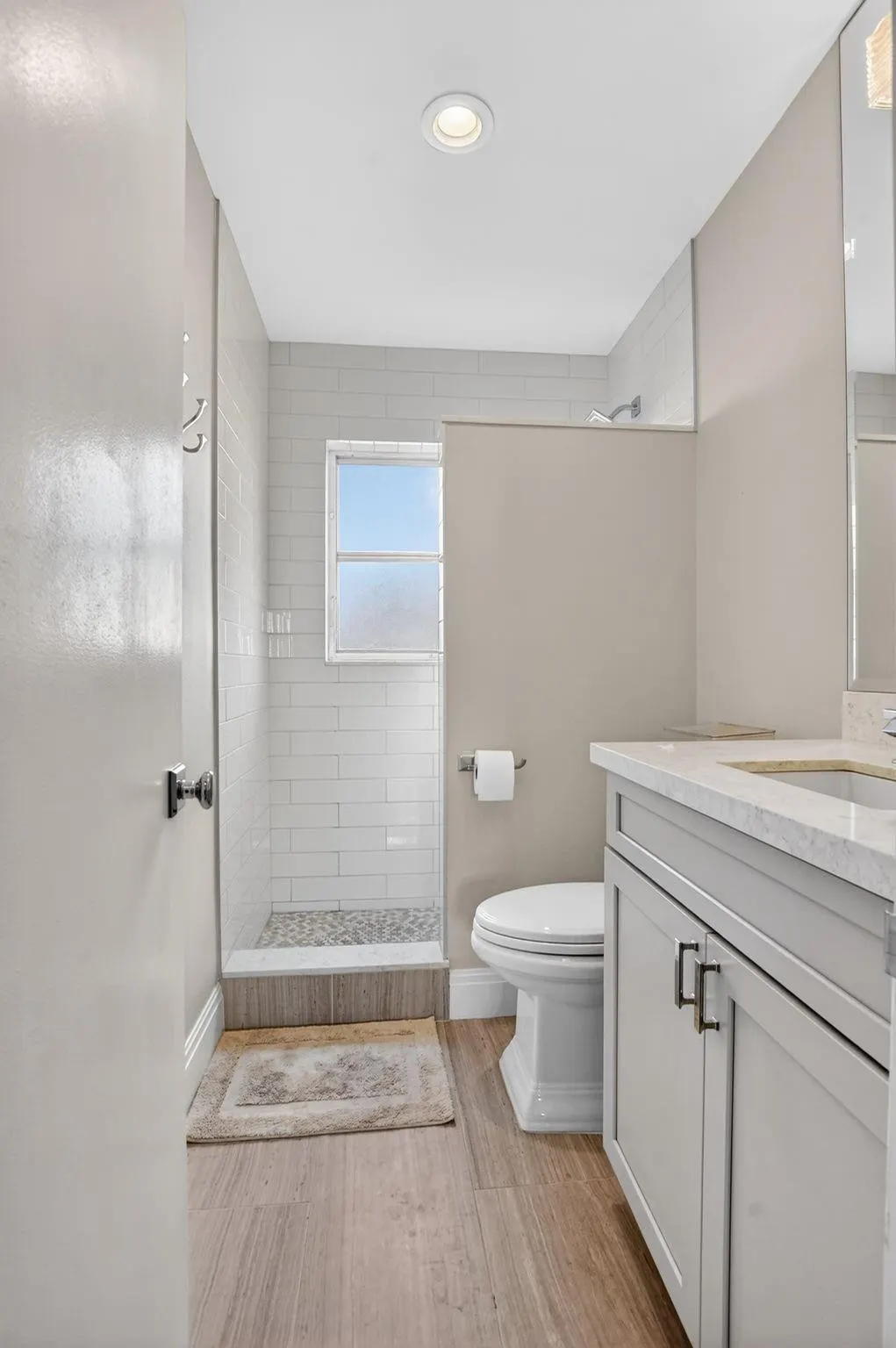 941 CRYSTAL LAKE Drive #311