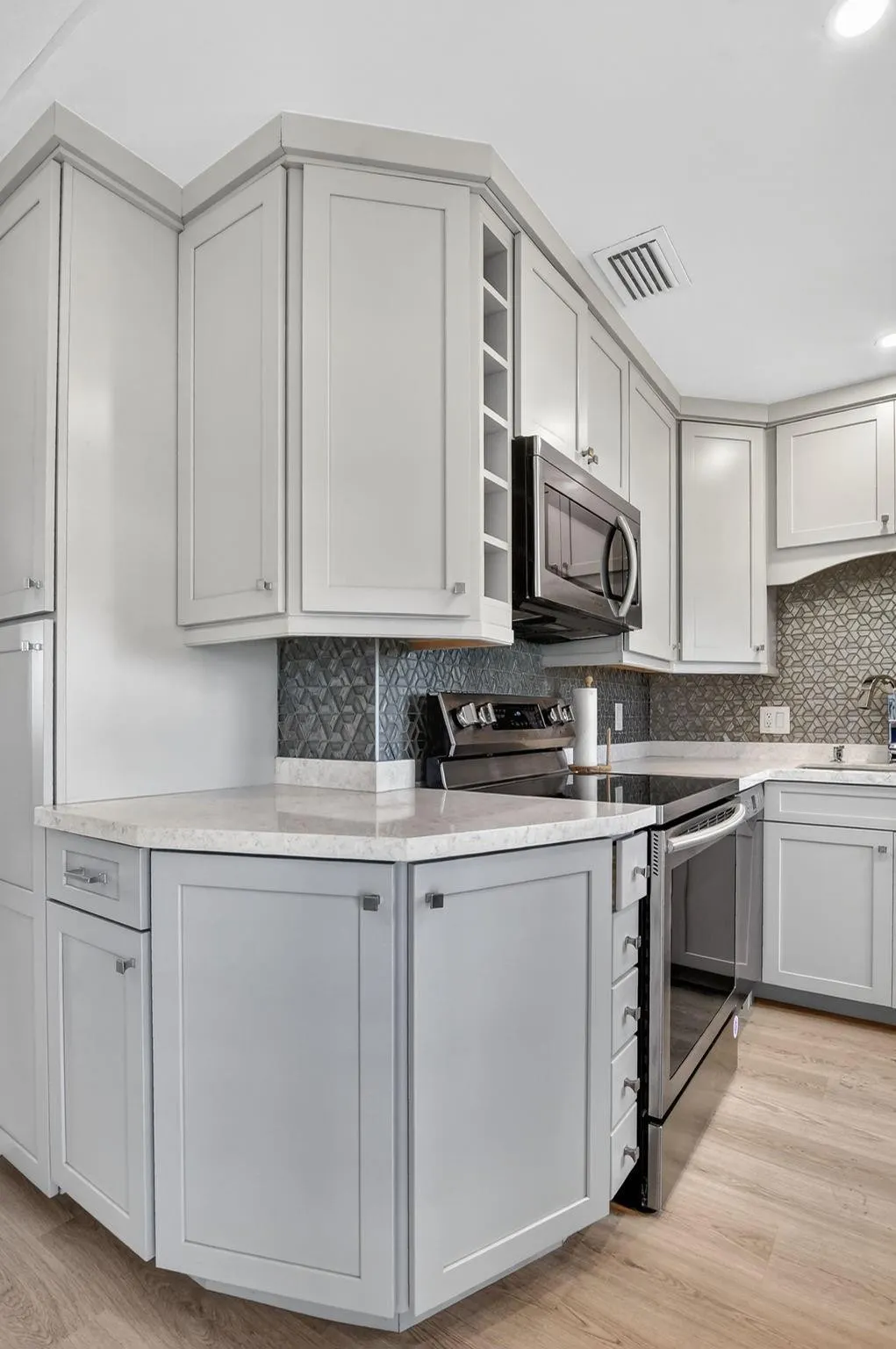 941 CRYSTAL LAKE Drive #311