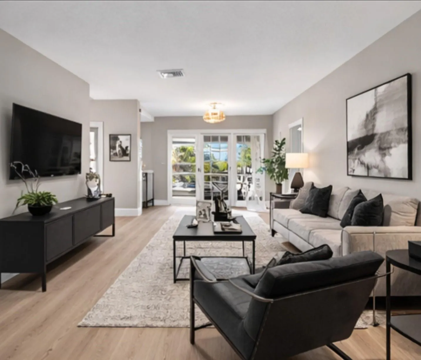 941 CRYSTAL LAKE Drive #311