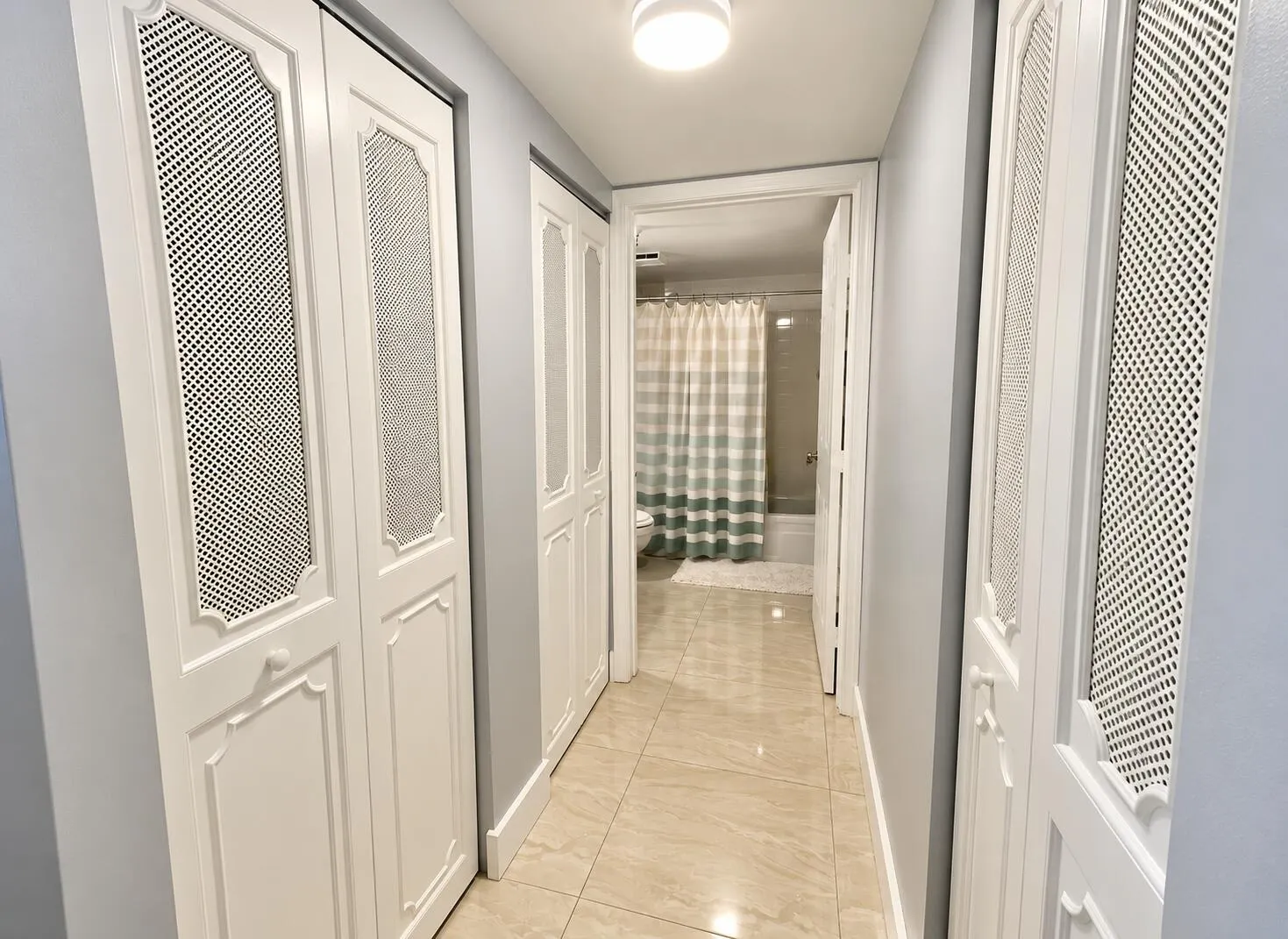 4570 NW 18TH Avenue #404