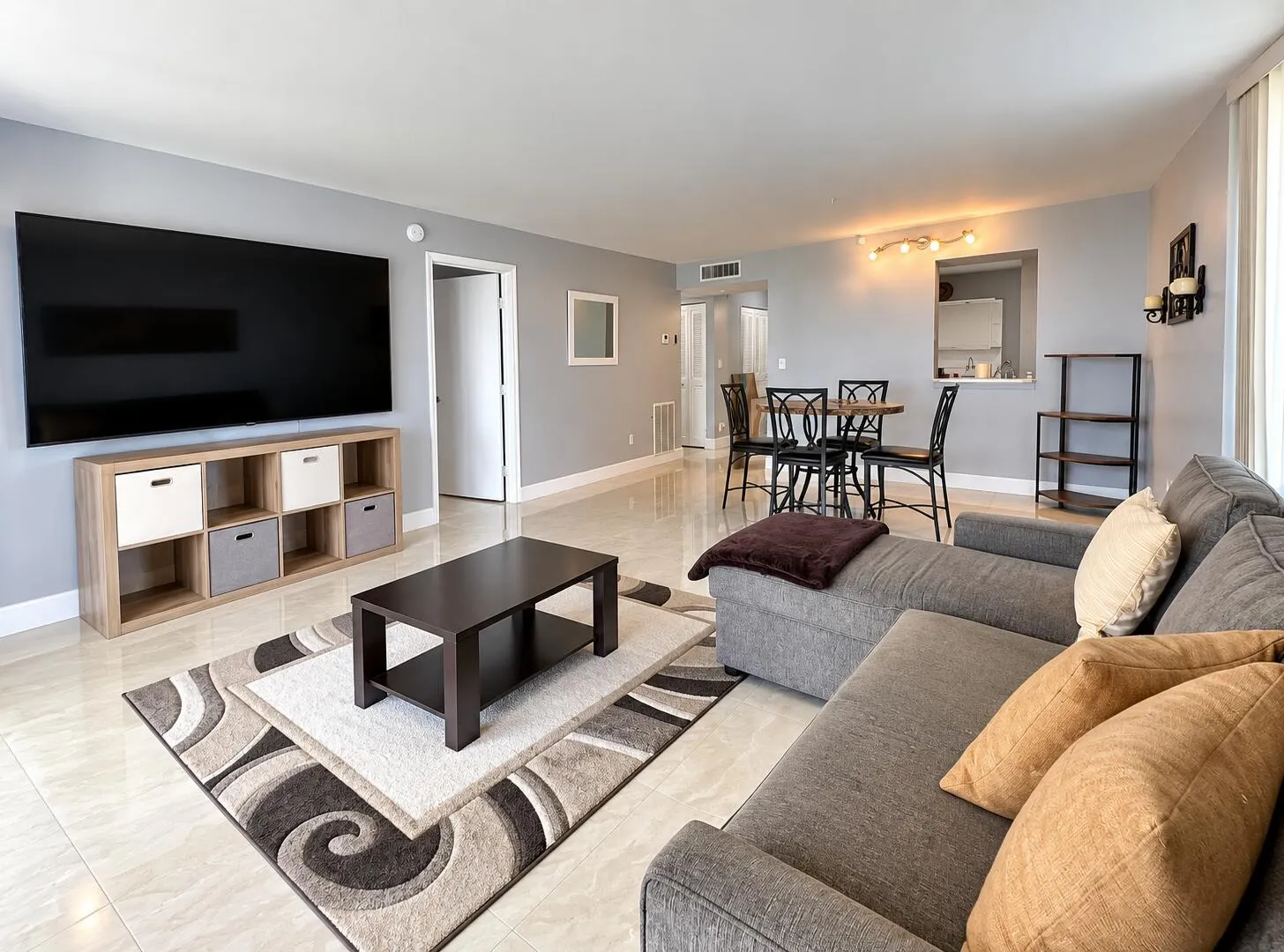 4570 NW 18TH Avenue #404
