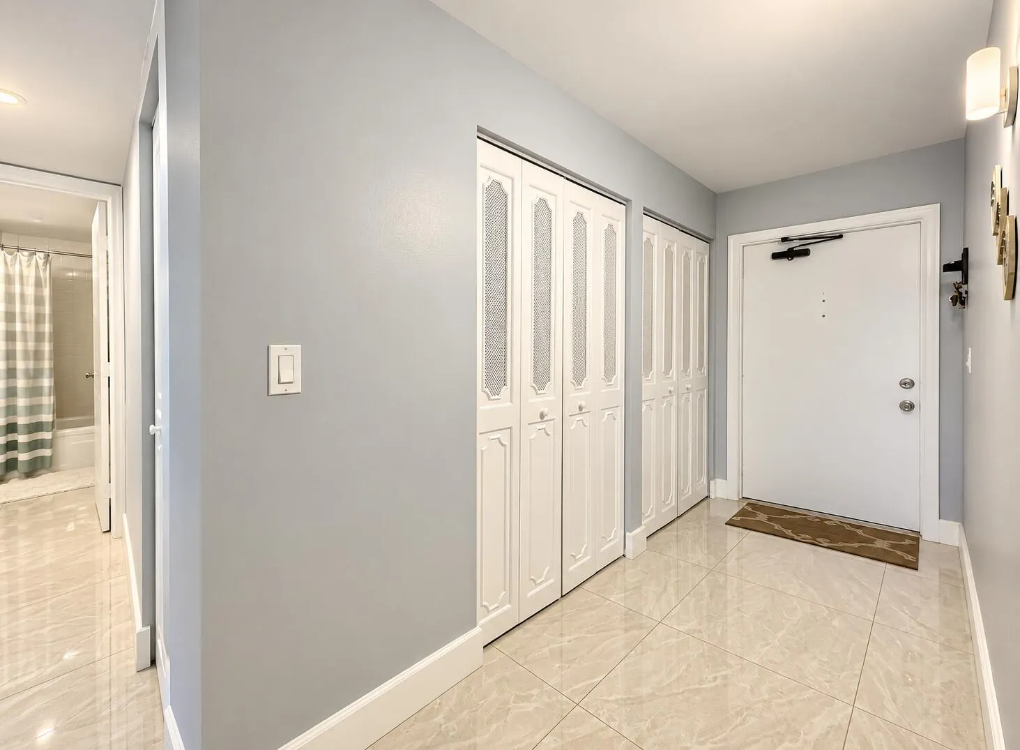 4570 NW 18TH Avenue #404
