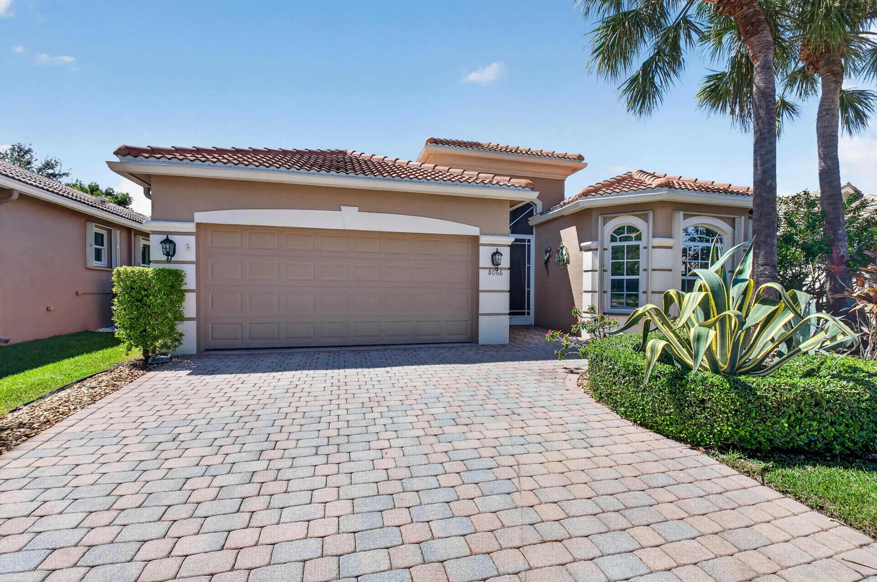 8066 Rossini Way