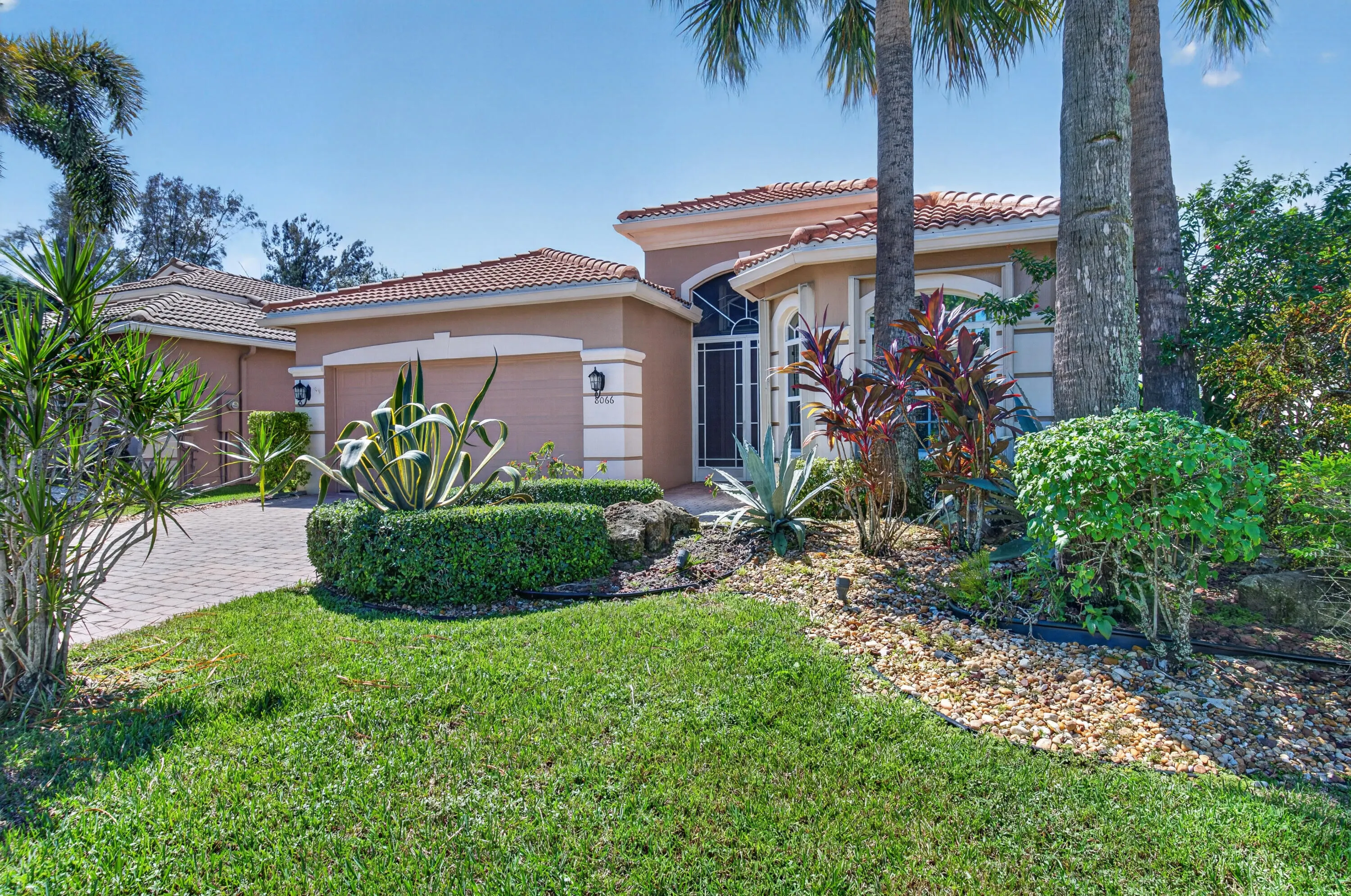 8066 Rossini Way