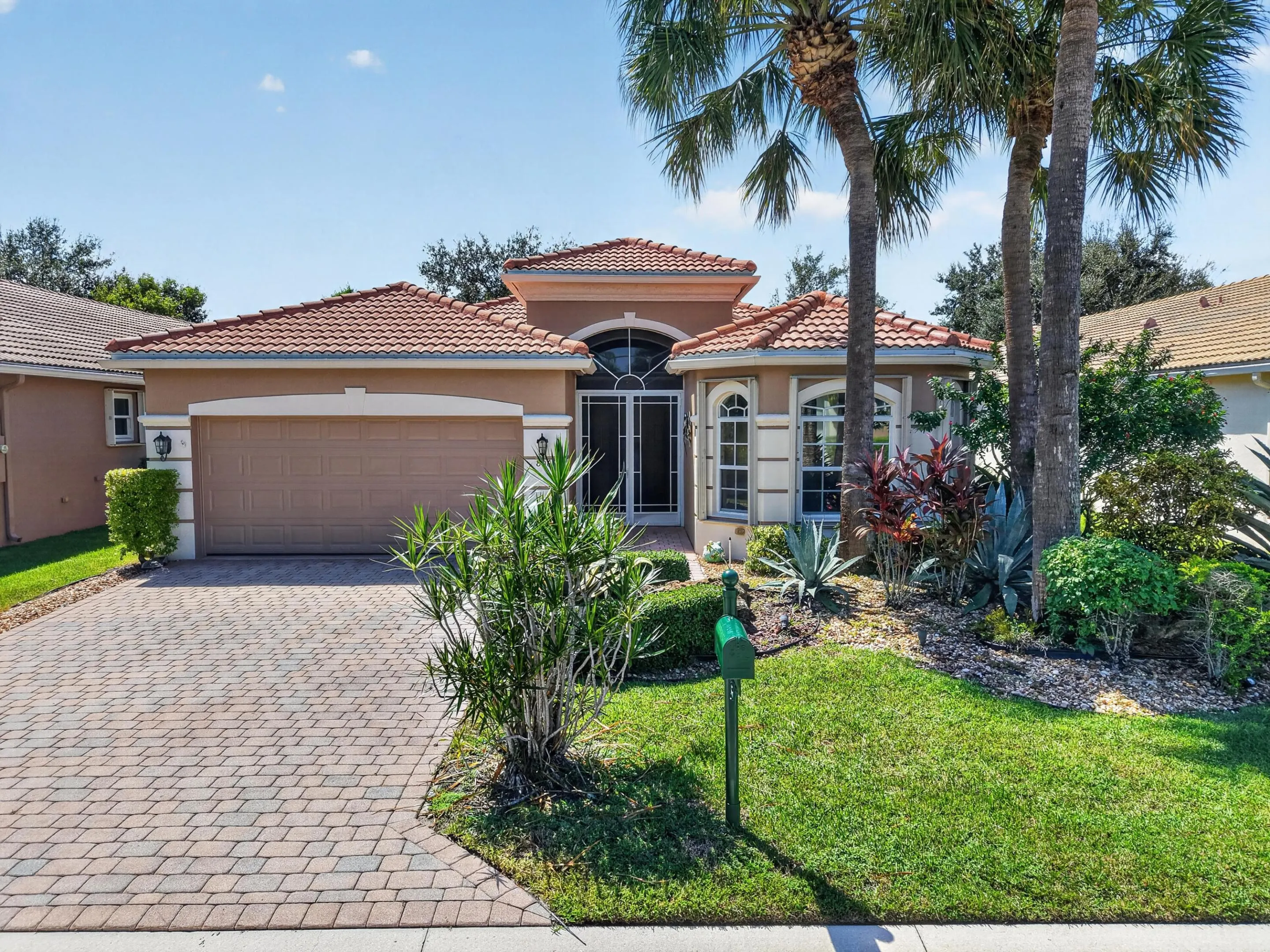 8066 Rossini Way