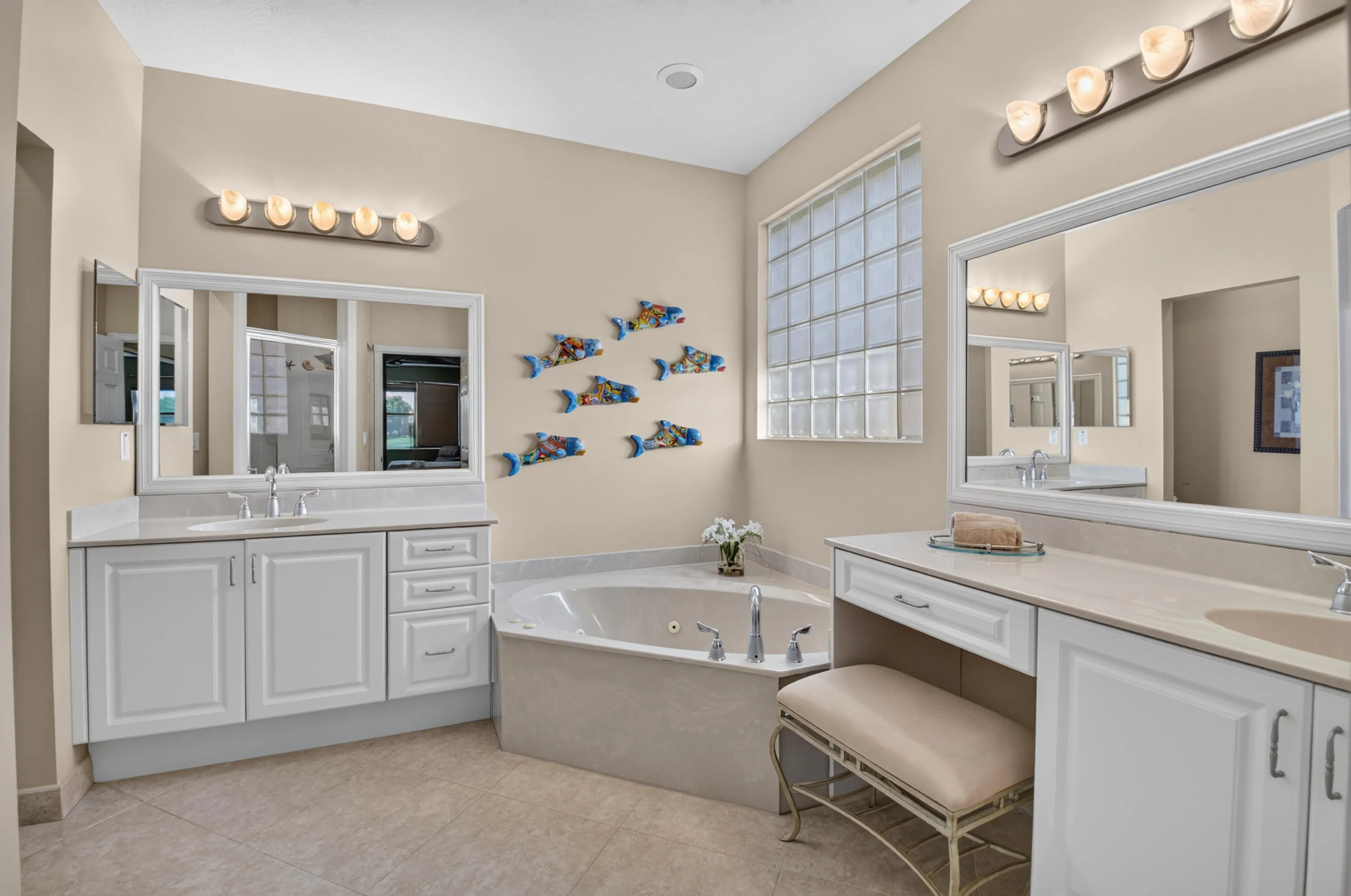 8066 Rossini Way