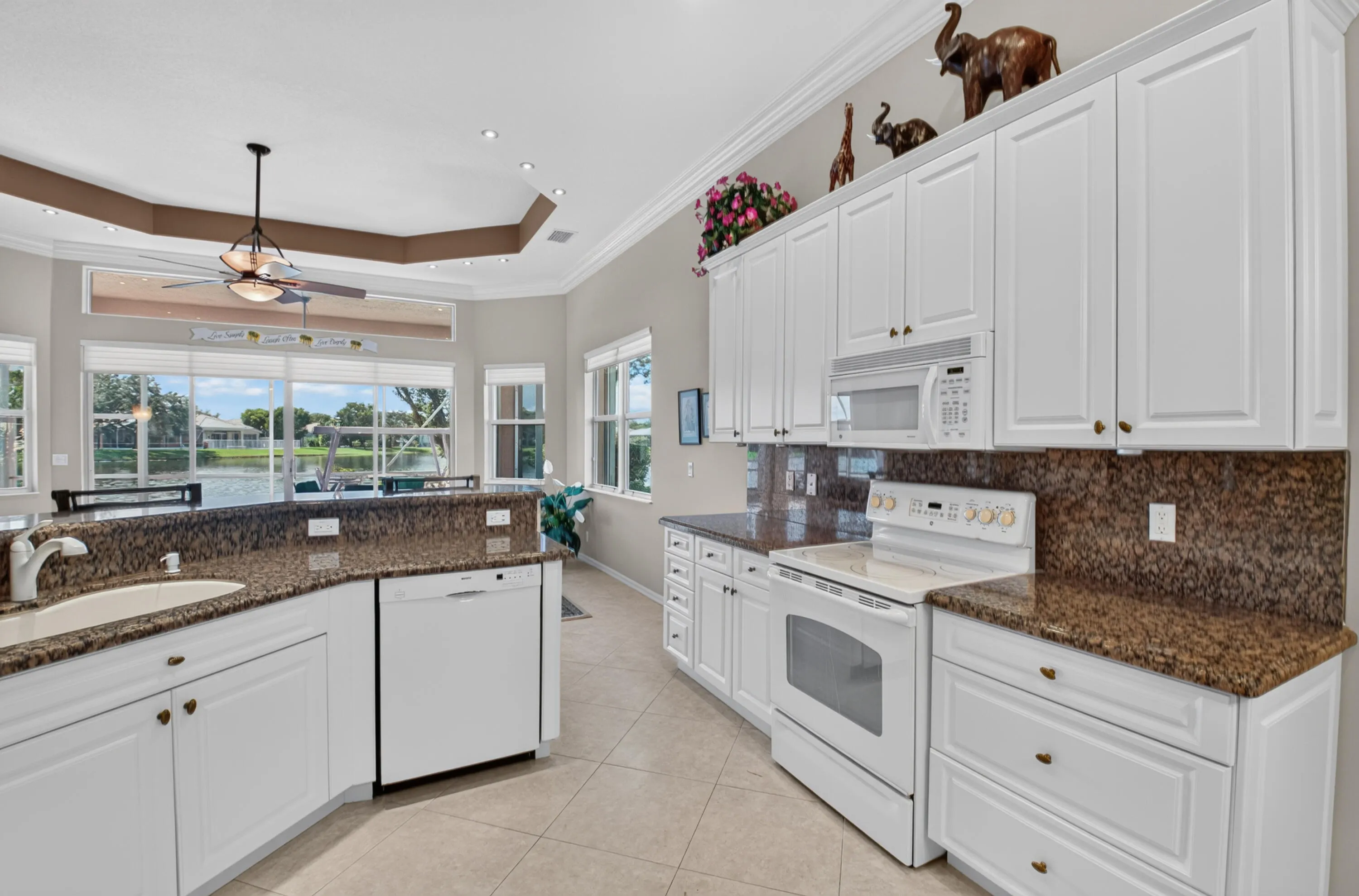 8066 Rossini Way