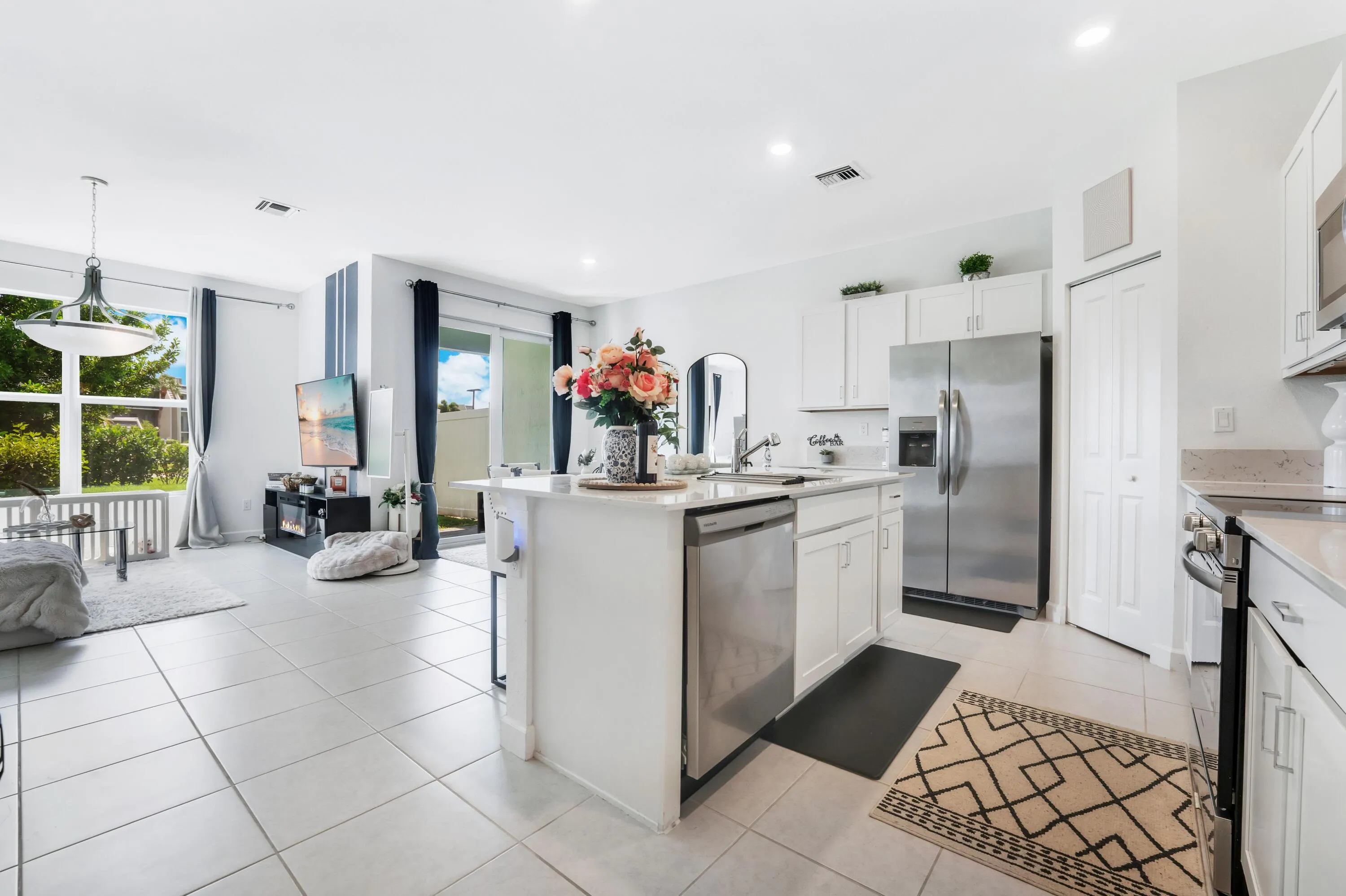 4178 LAGOON SHORE Drive