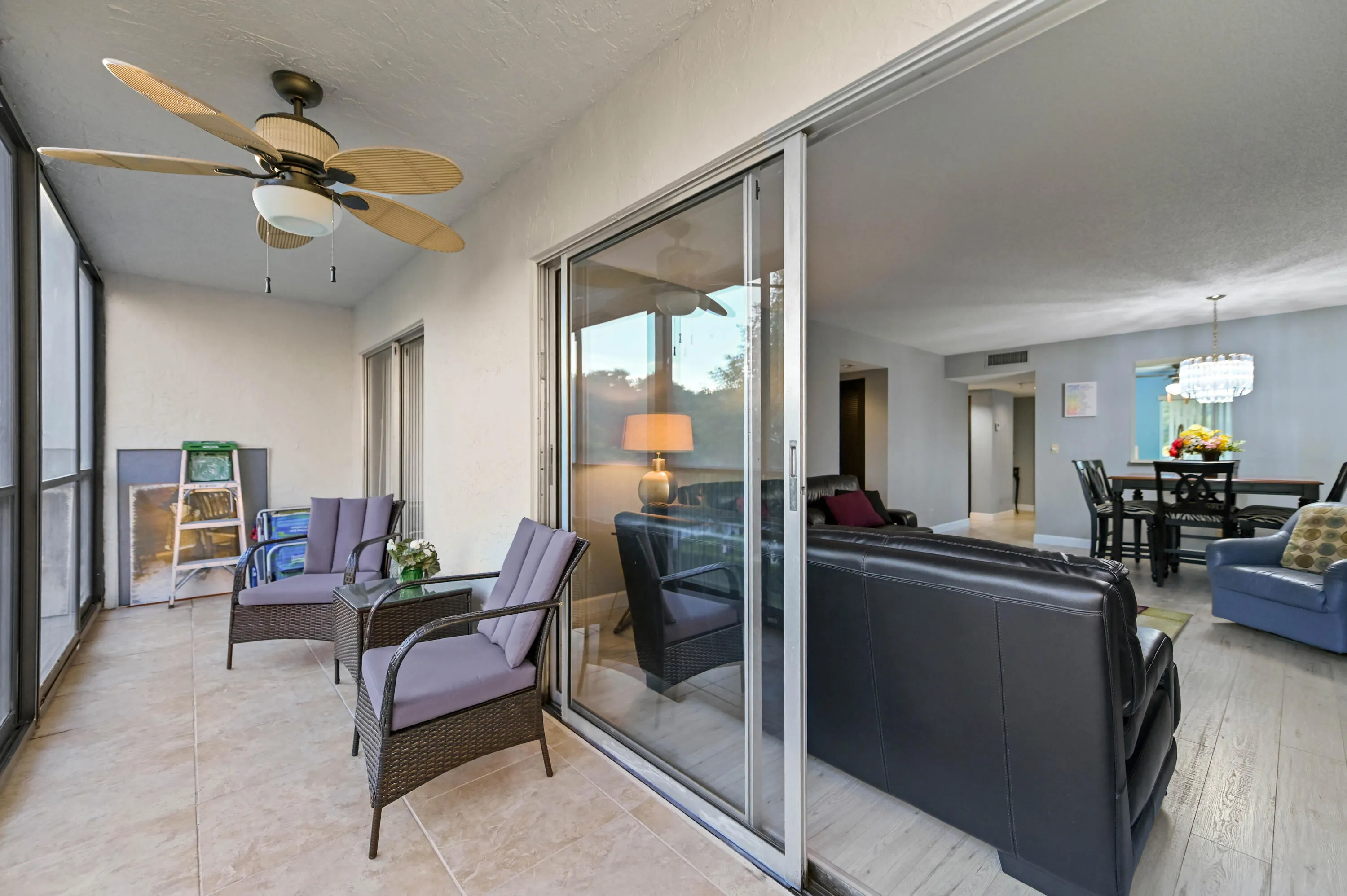 7286 HUNTINGTON Lane #402