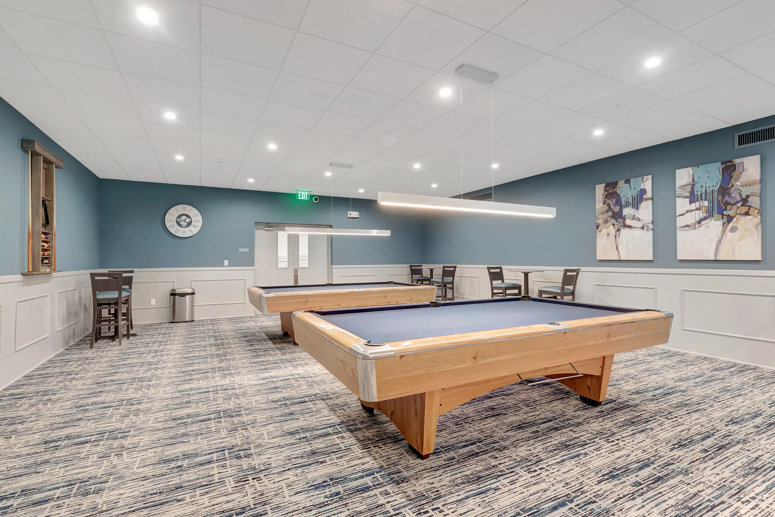 7286 HUNTINGTON Lane #402
