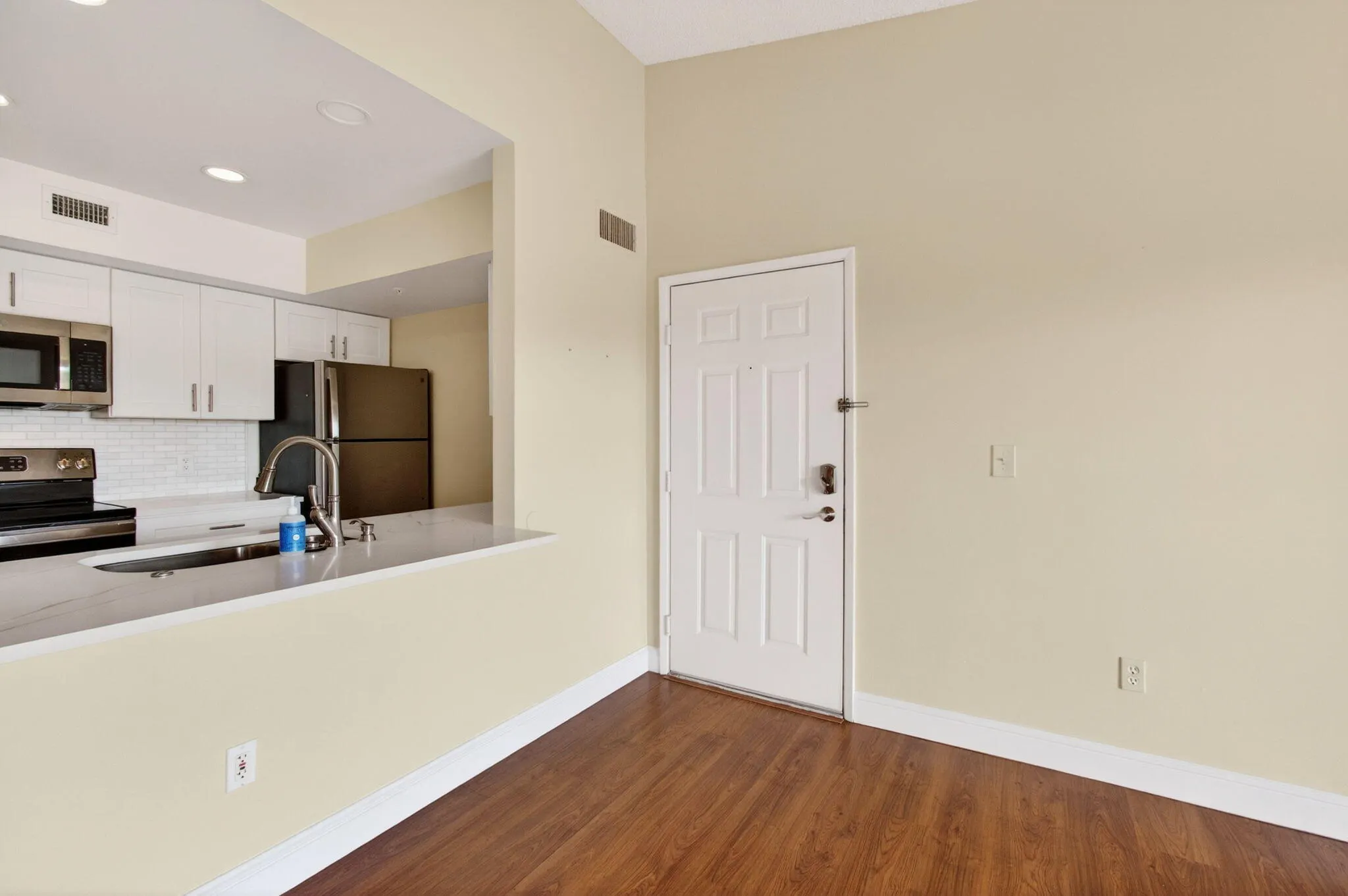 157 Yacht Club Way #303