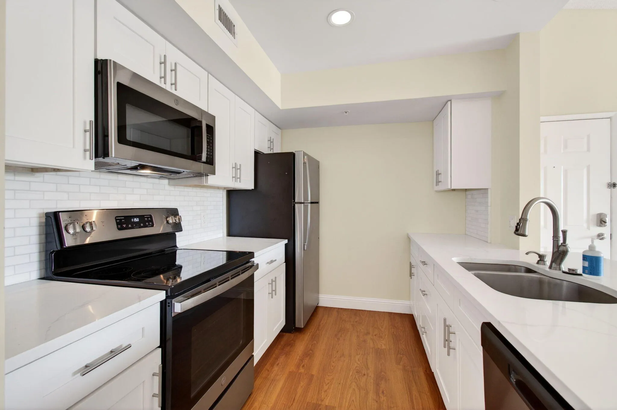 157 Yacht Club Way #303