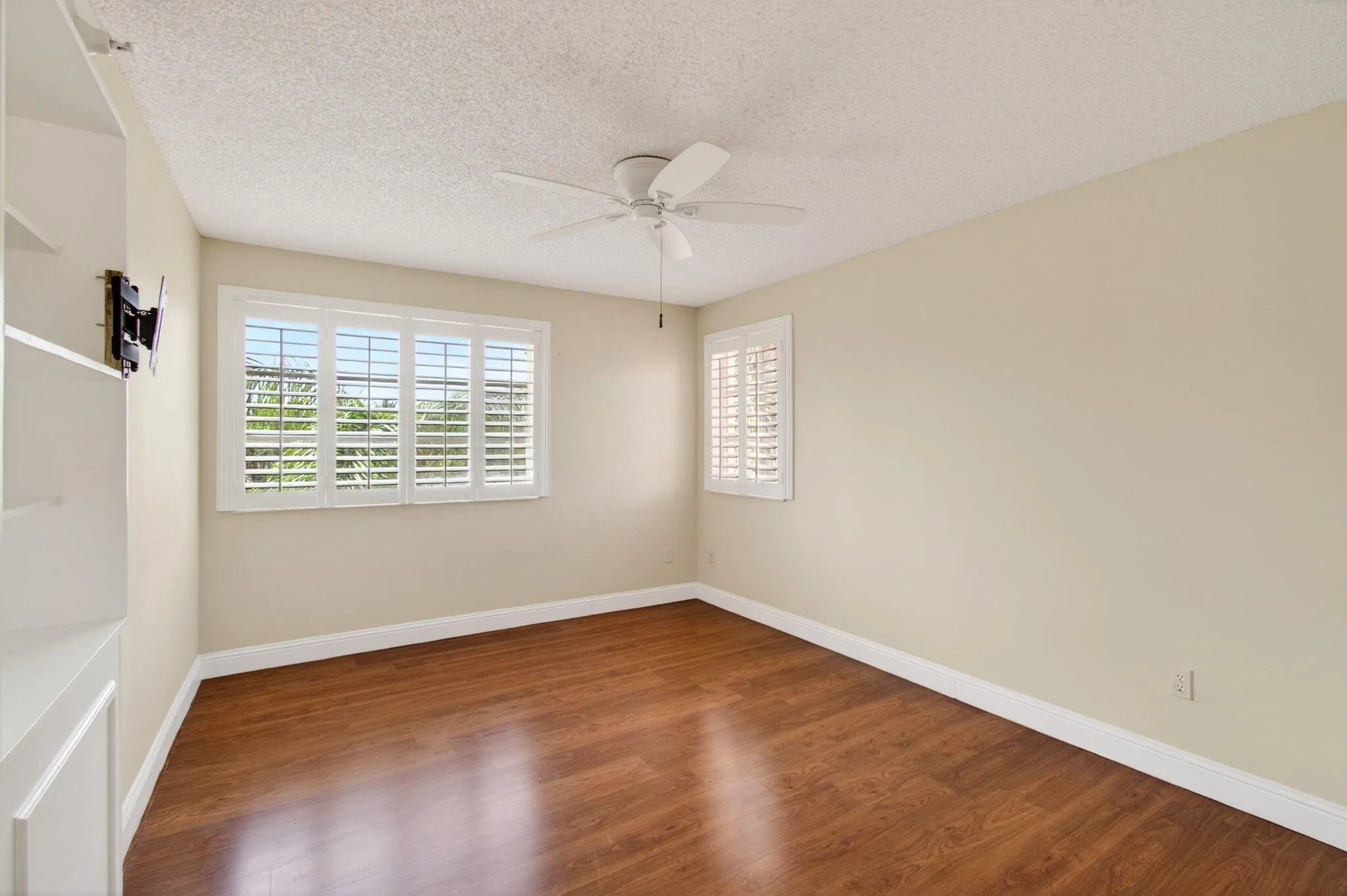 157 Yacht Club Way #303