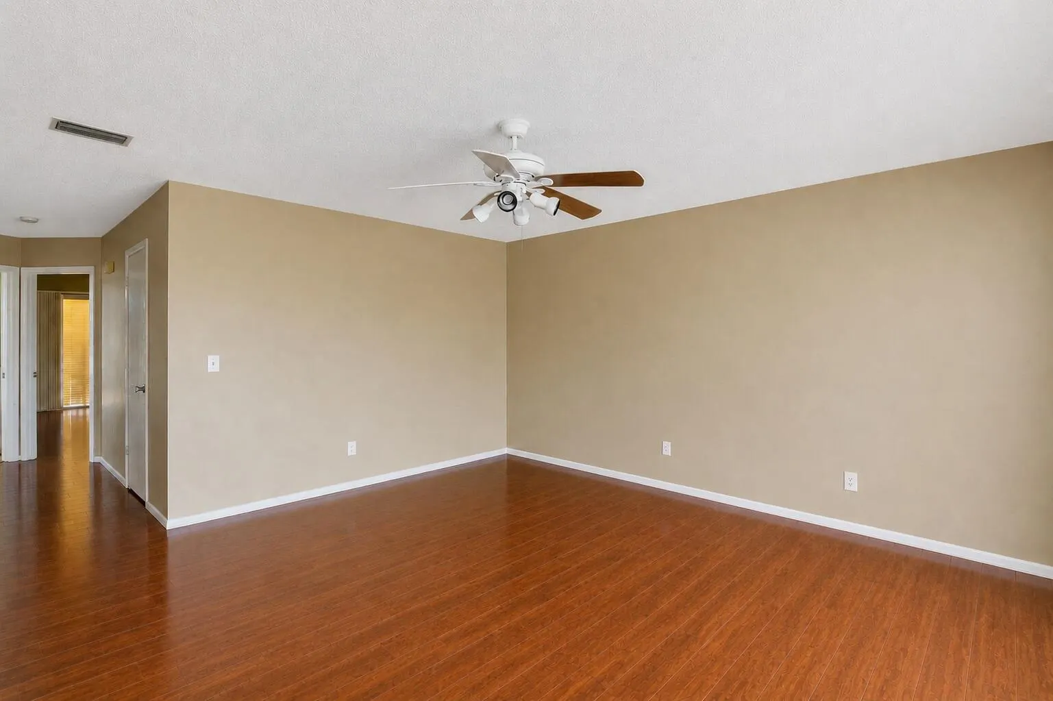 68 ROYAL OAK Court #202