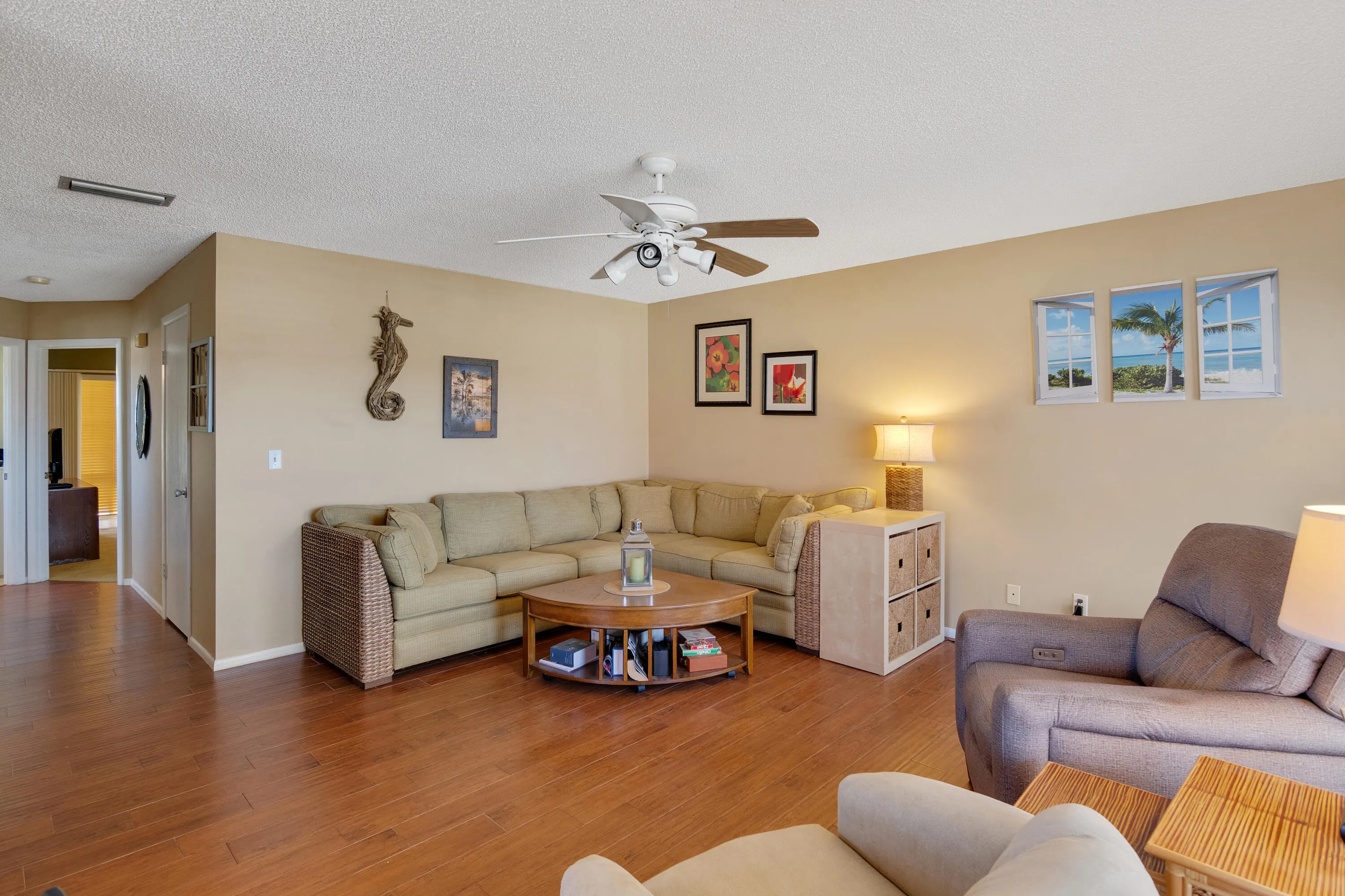 68 ROYAL OAK Court #202