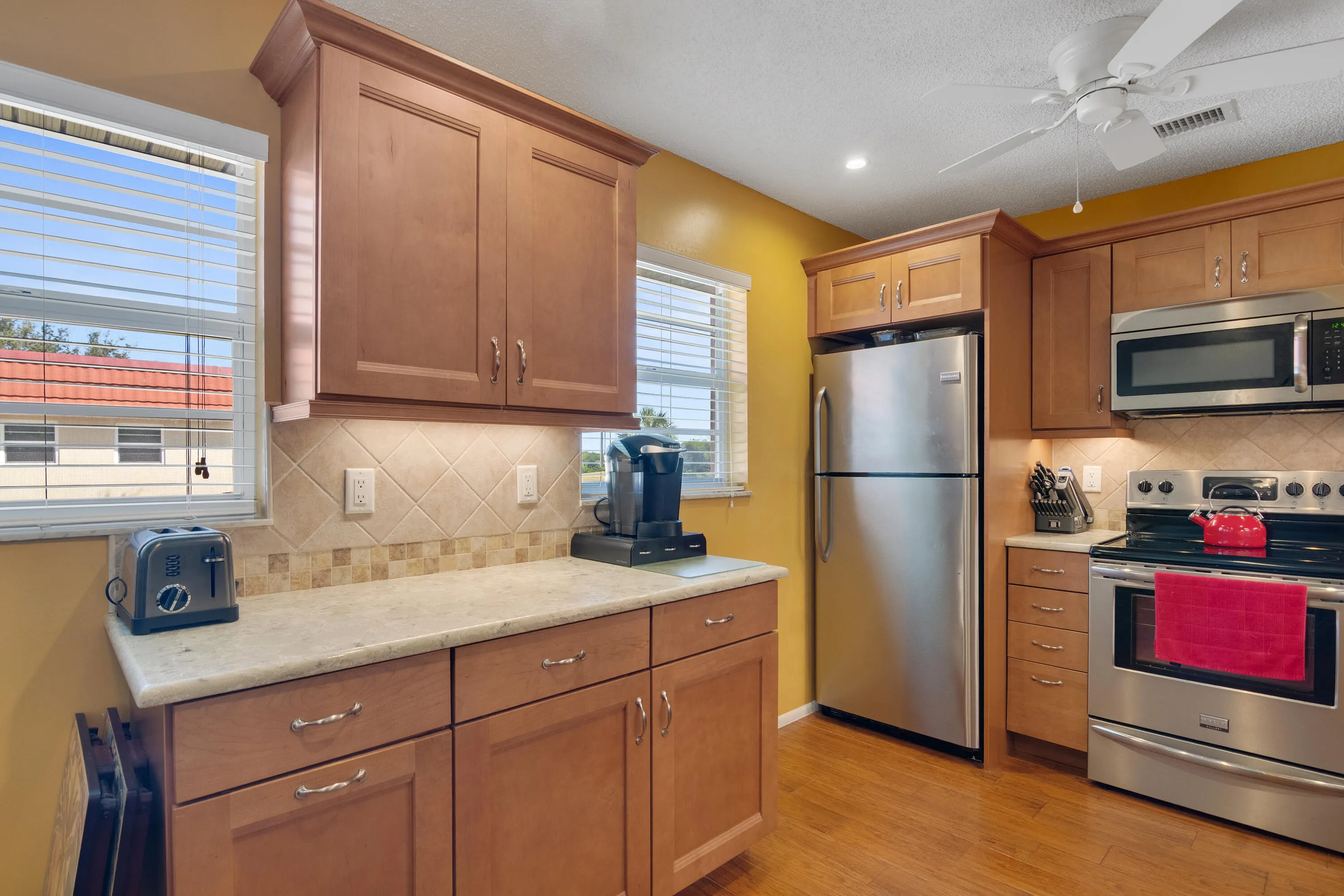 68 ROYAL OAK Court #202