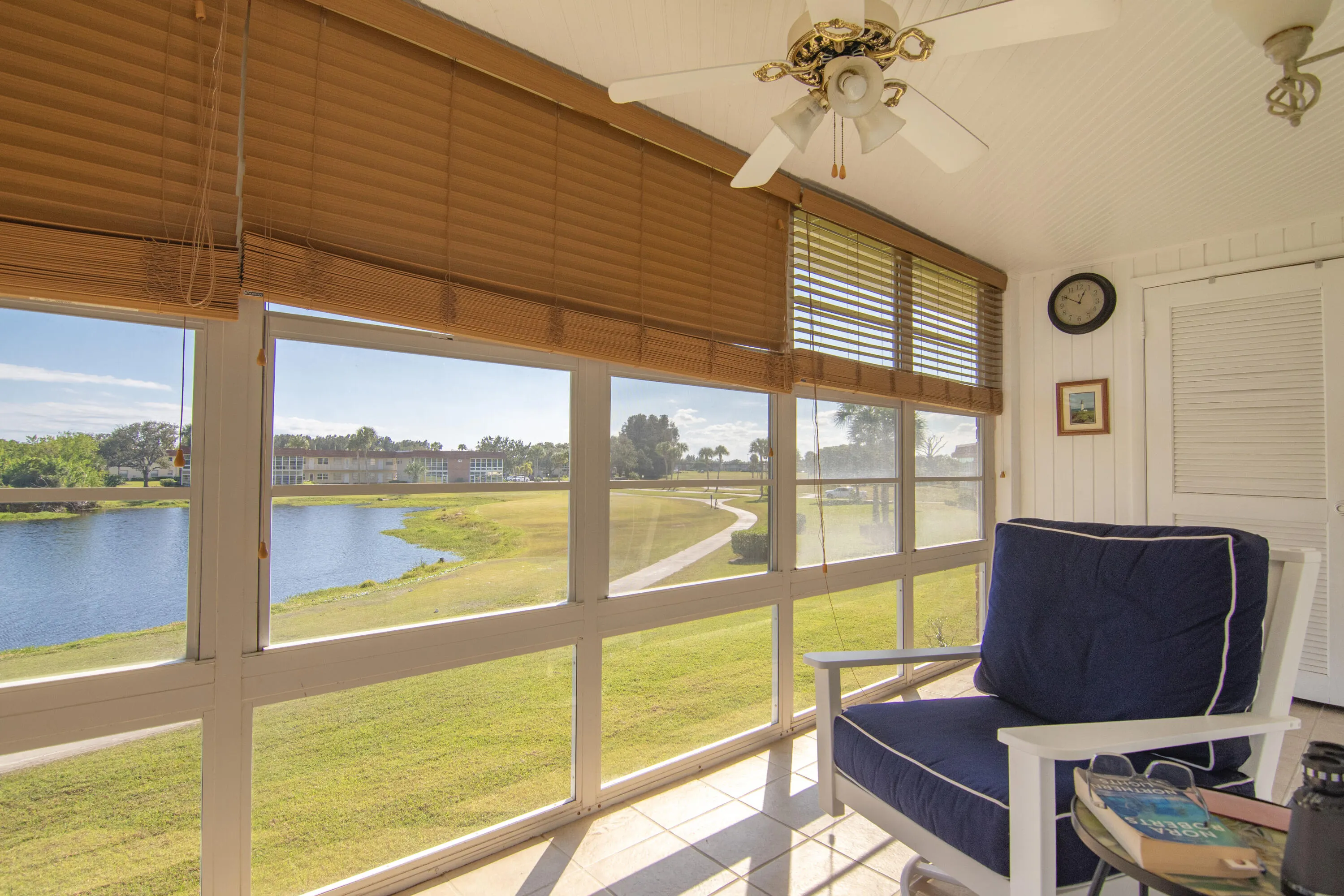 68 ROYAL OAK Court #202